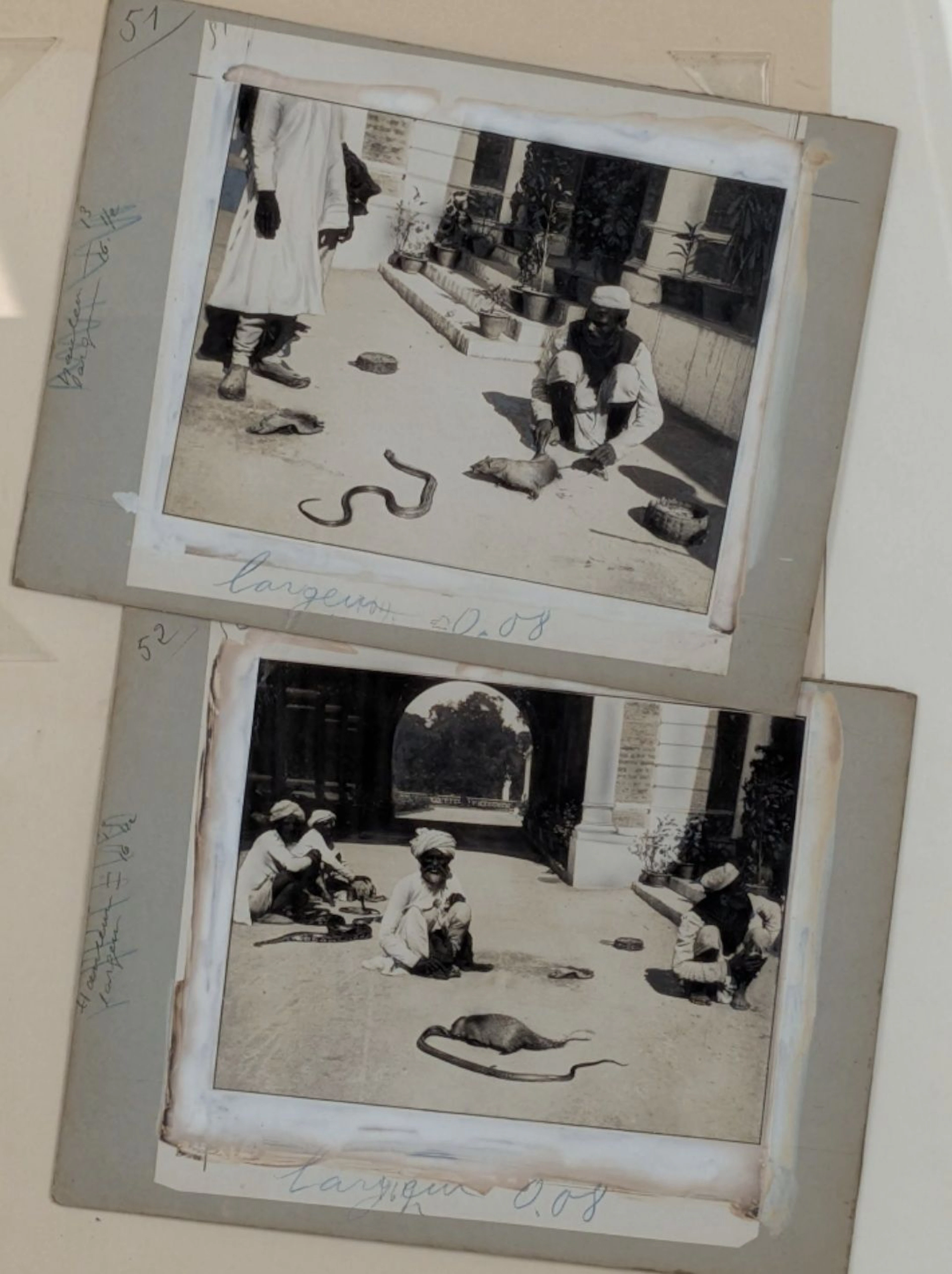 Unidentified photographer. India, Benares. Circa 1930. Set o - Lot 202