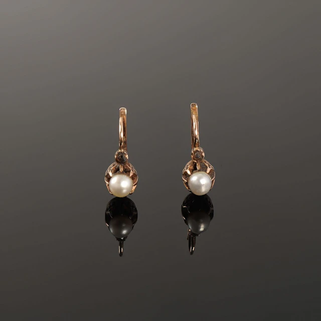 Pair of 18k yellow gold (750) hoop earrings adorned with a s - Lot 168