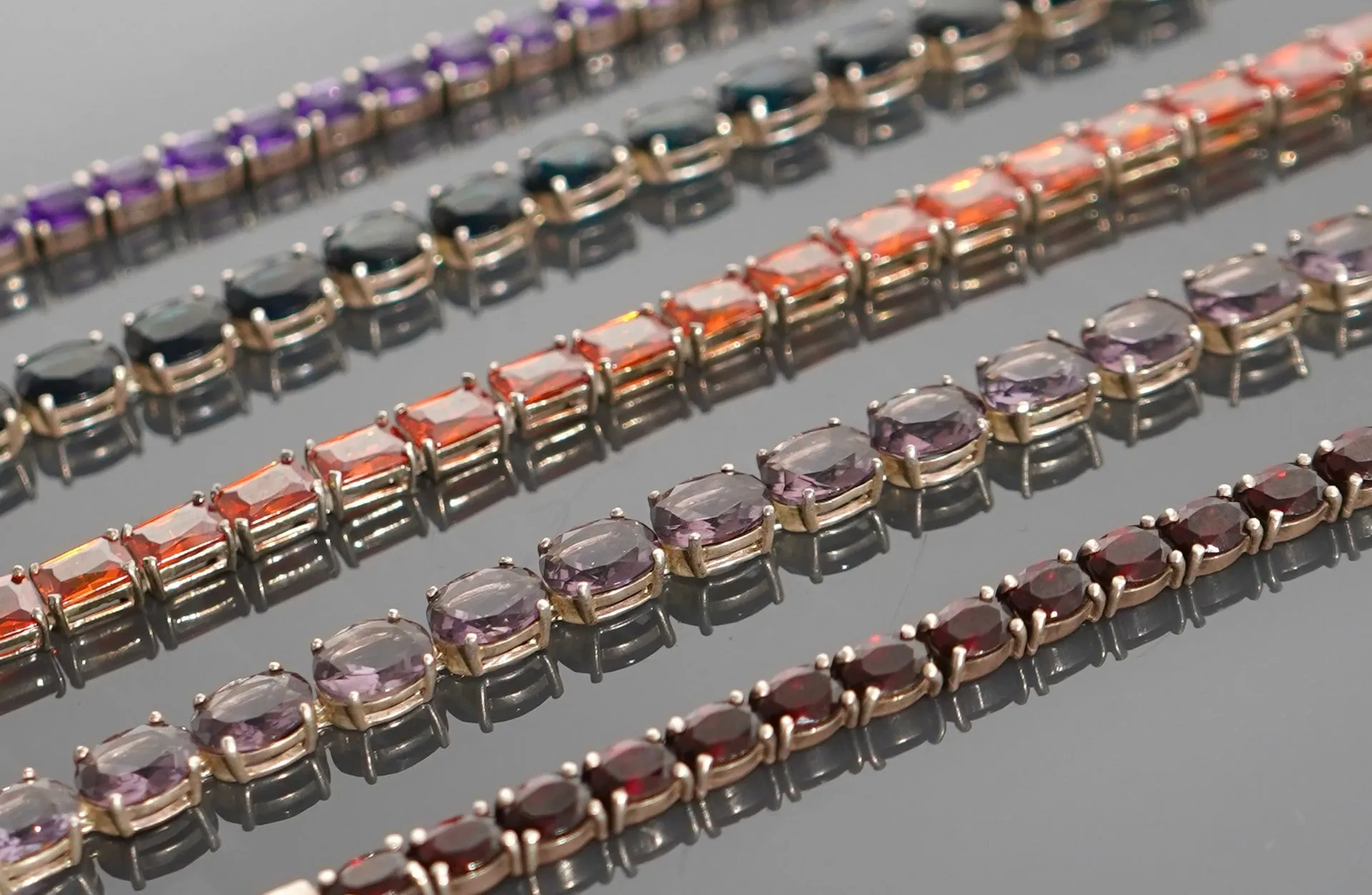 A lot of costume jewelry in silver over 800 thousandths comp - Lot 66