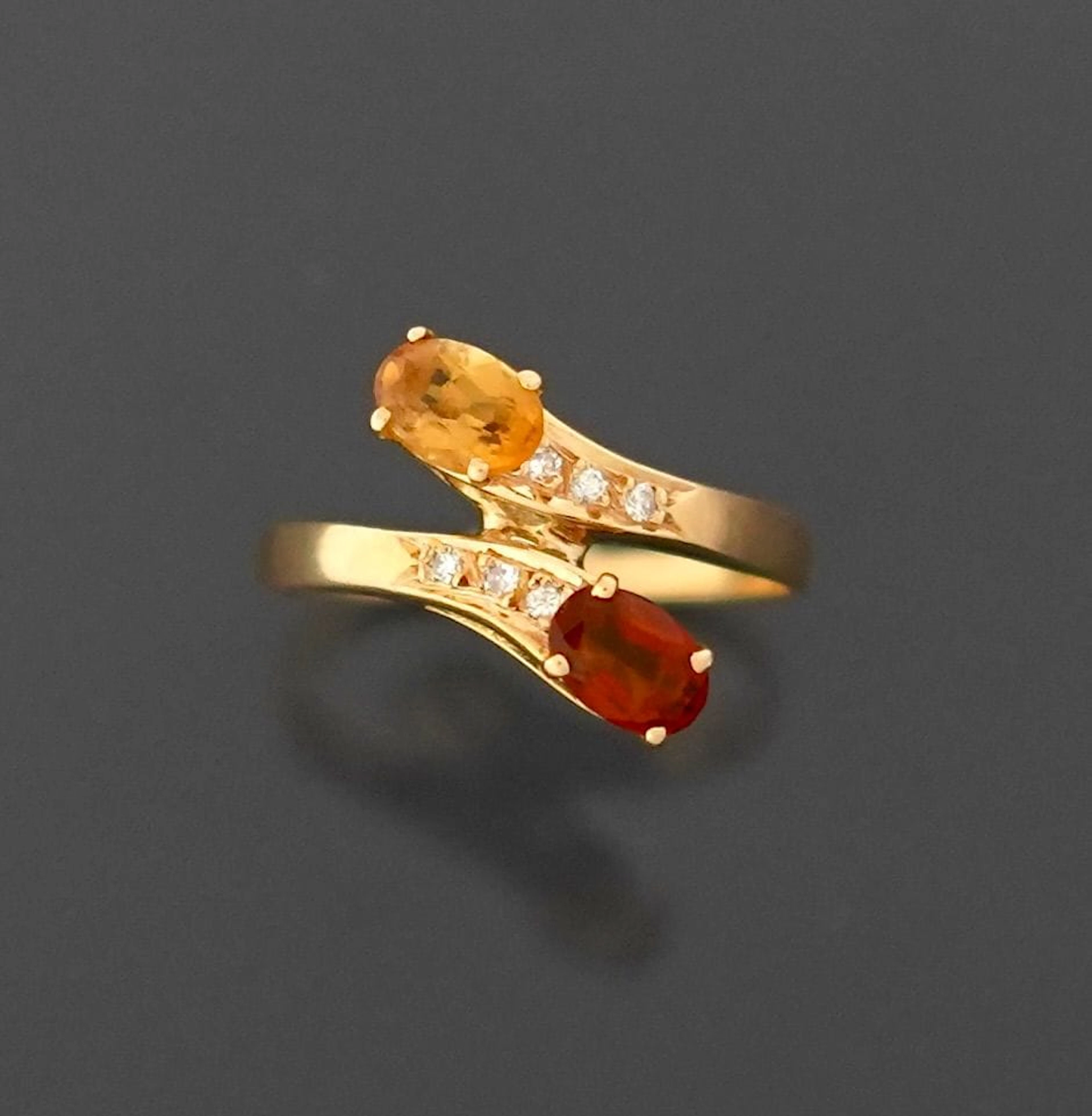 Toi et Moi ring in 18K yellow gold 750 thousandths adorned w - Lot 285
