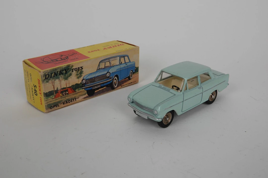 DINKY TOYS - FRANCE (1) - Lot 252