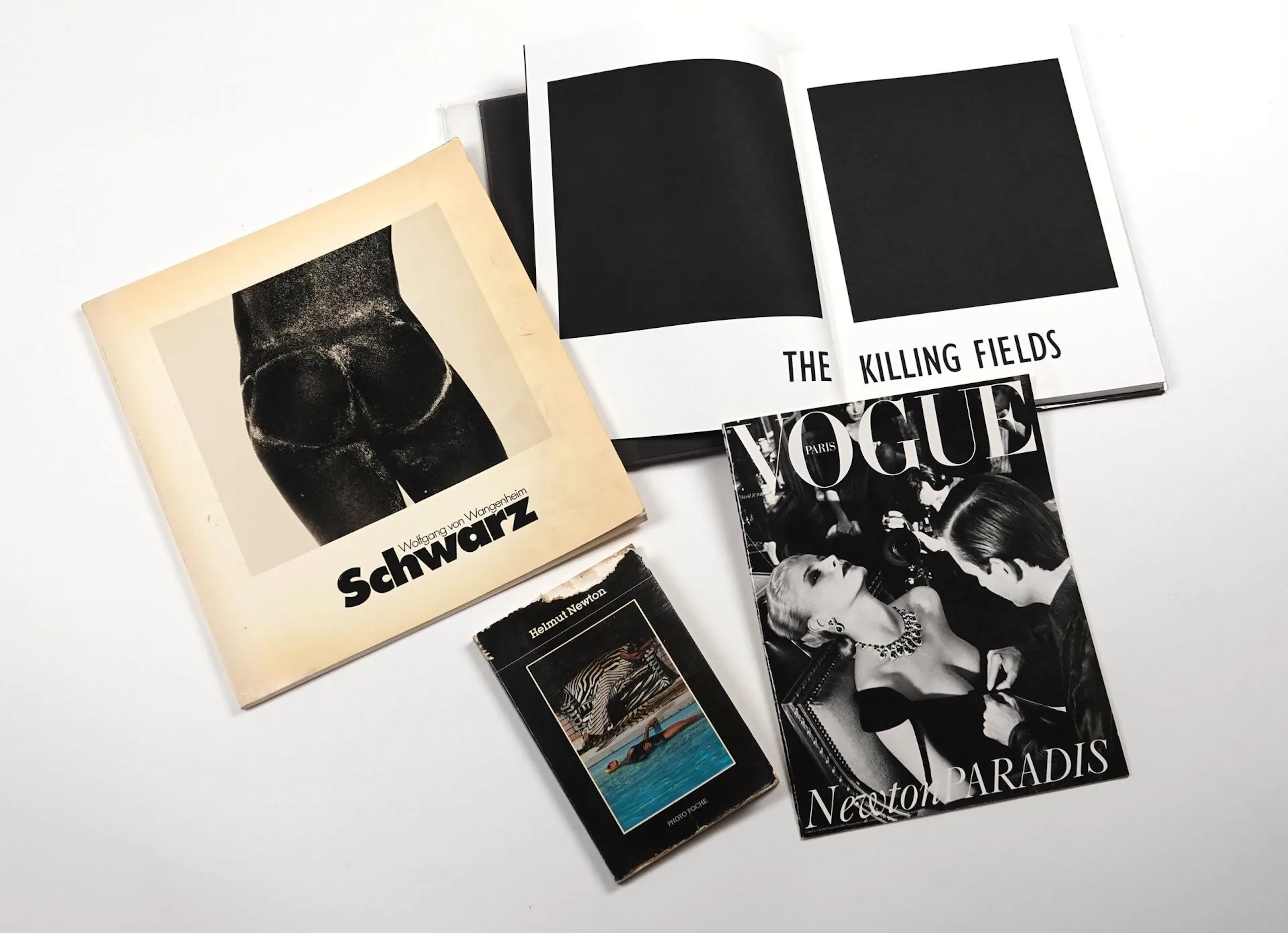 Four photographic books. Photo Poche, Helmut Newton, introdu - Lot 102