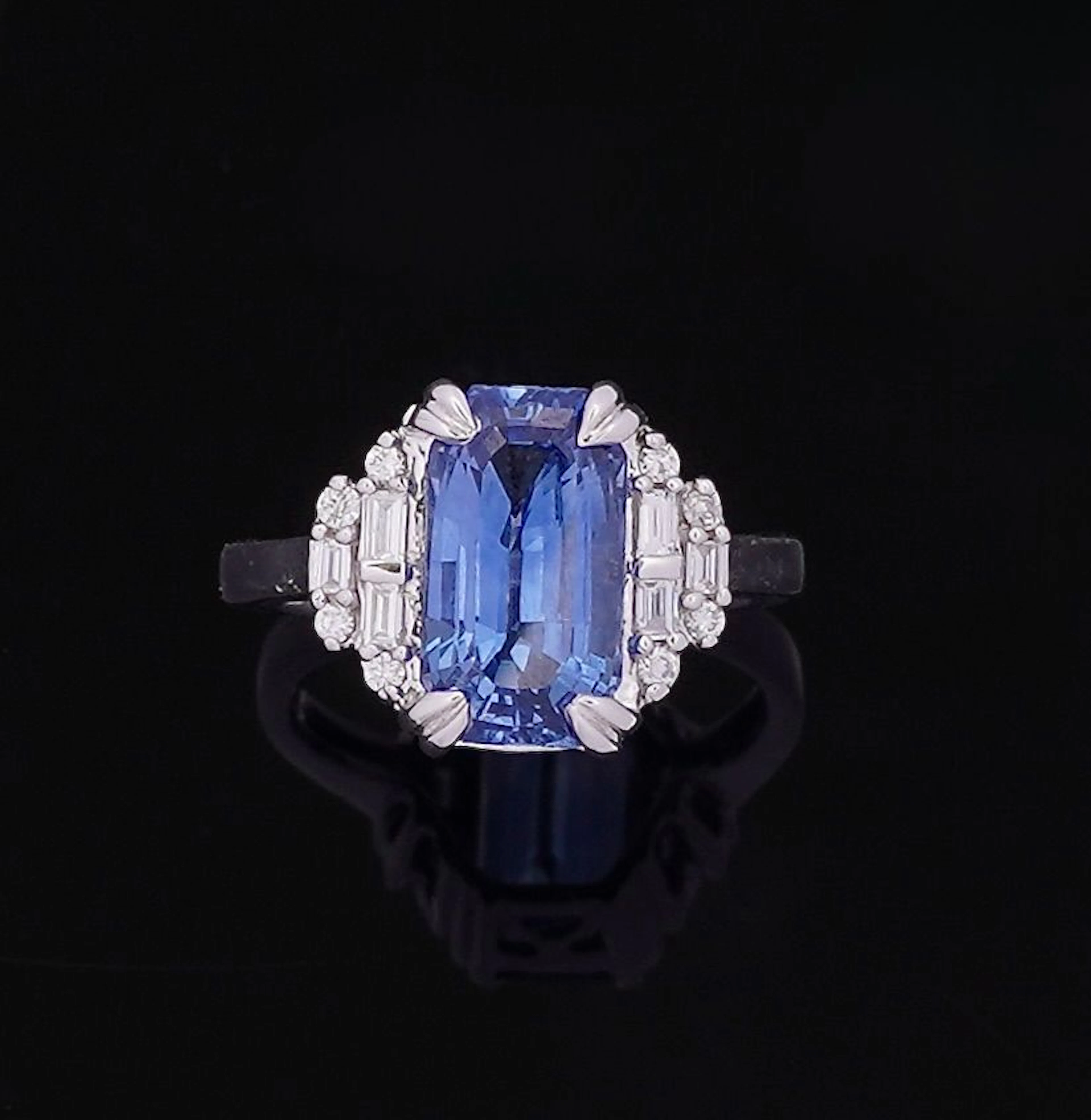 Art Deco-style ring in 18k white gold (750), featuring a 4.1 - Lot 357