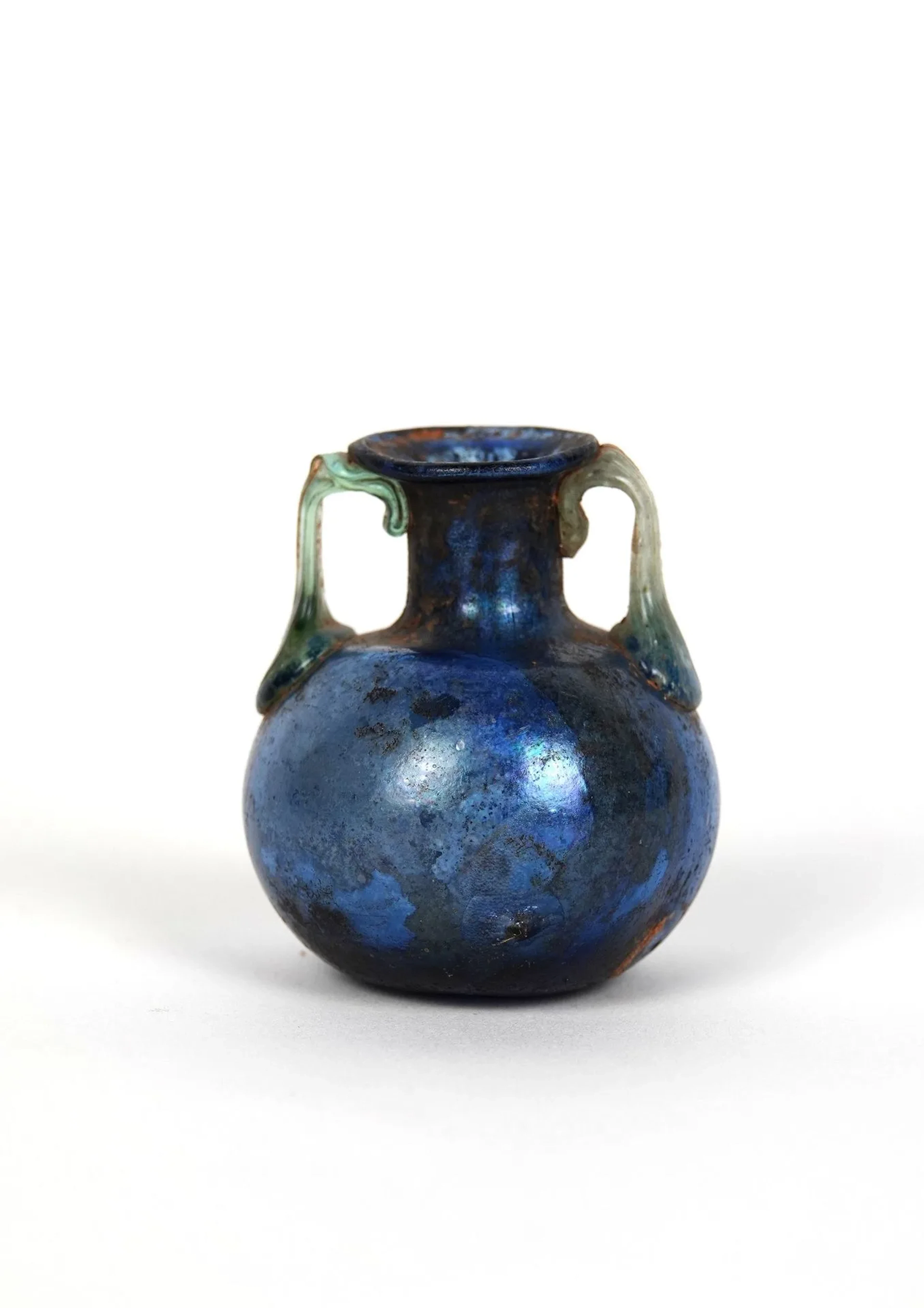 Globular amphora with a lovely midnight blue hue - Lot 250