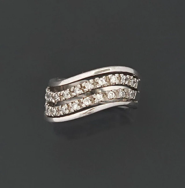 925-millimeter silver ring with two rows of white stones. - Lot 75