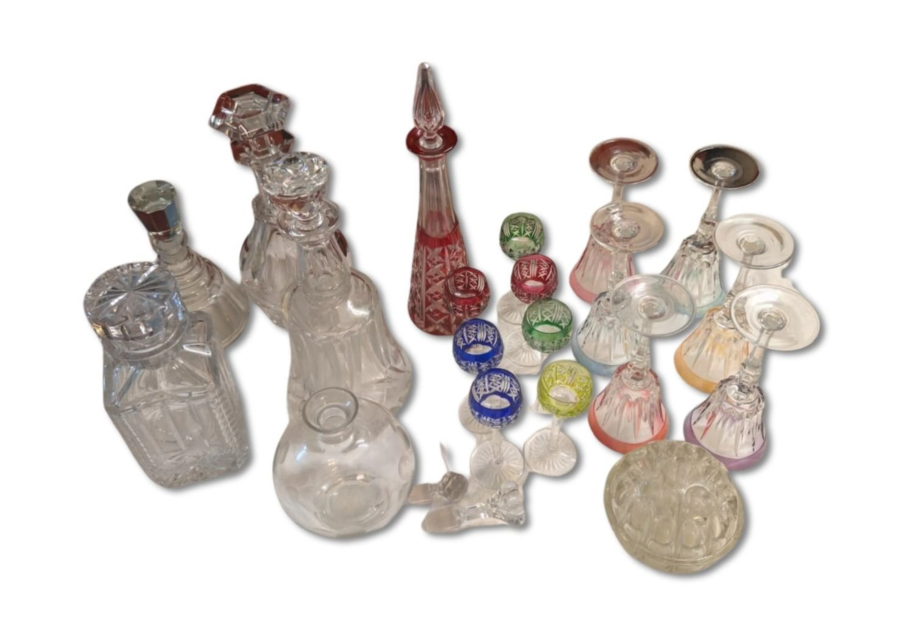 A glassware set consisting of six carafes and bottles made o - Lot 3