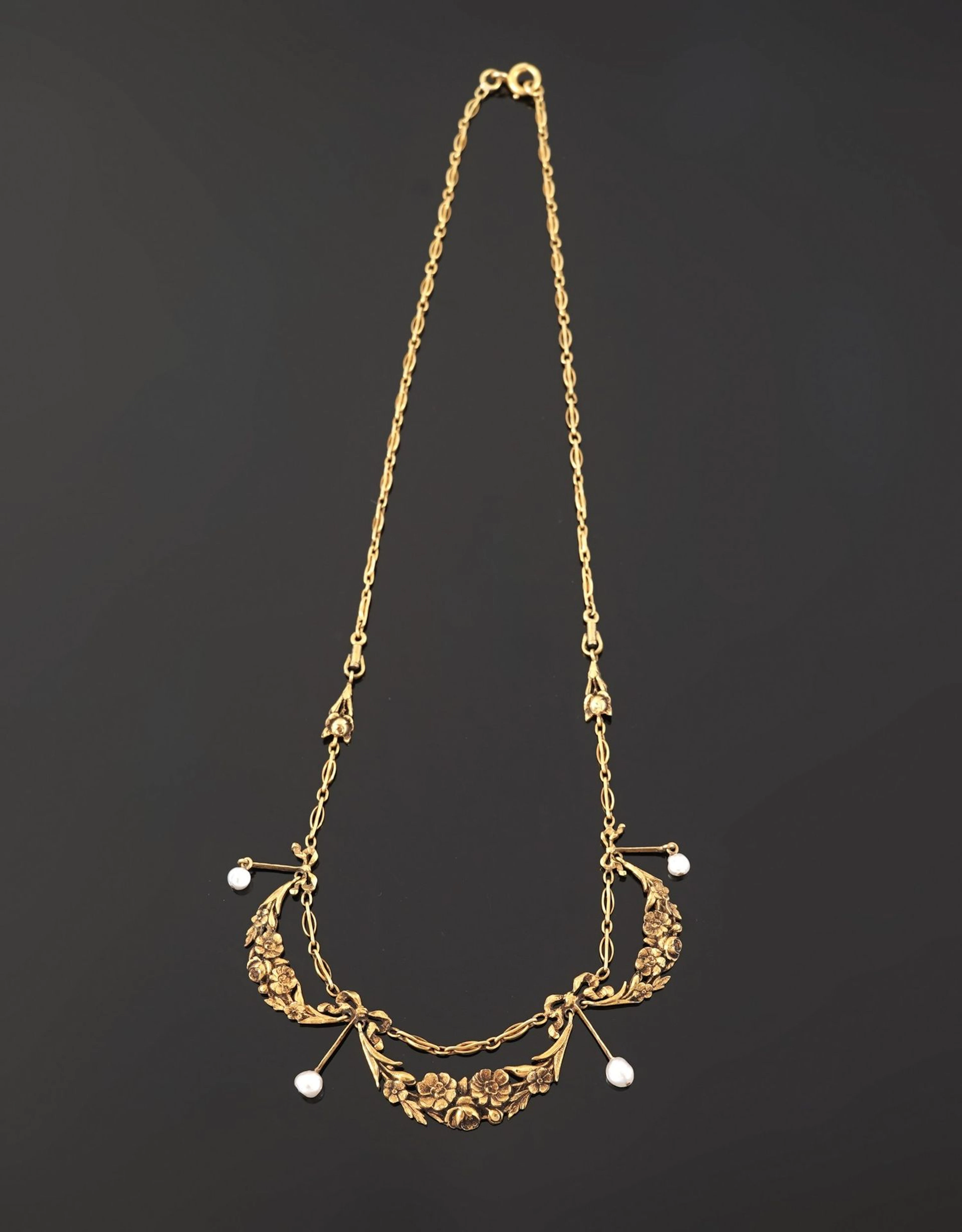 18k yellow gold necklace (750 parts per thousand) consisting - Lot 130