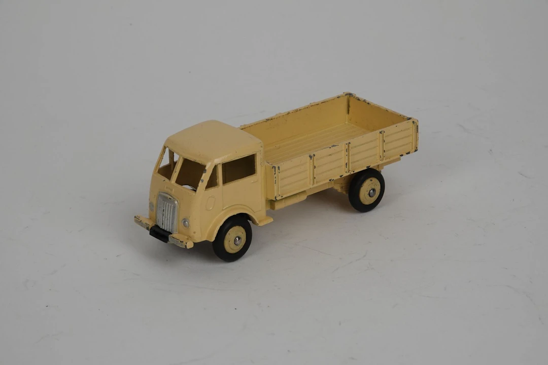 DINKY TOYS - FRANCE (1) - Lot 208