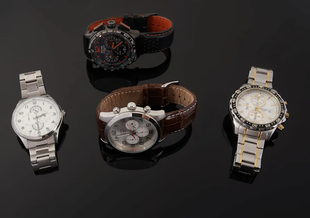 PULSAR — Set of 4 Men's Wristwatches - Lot 385