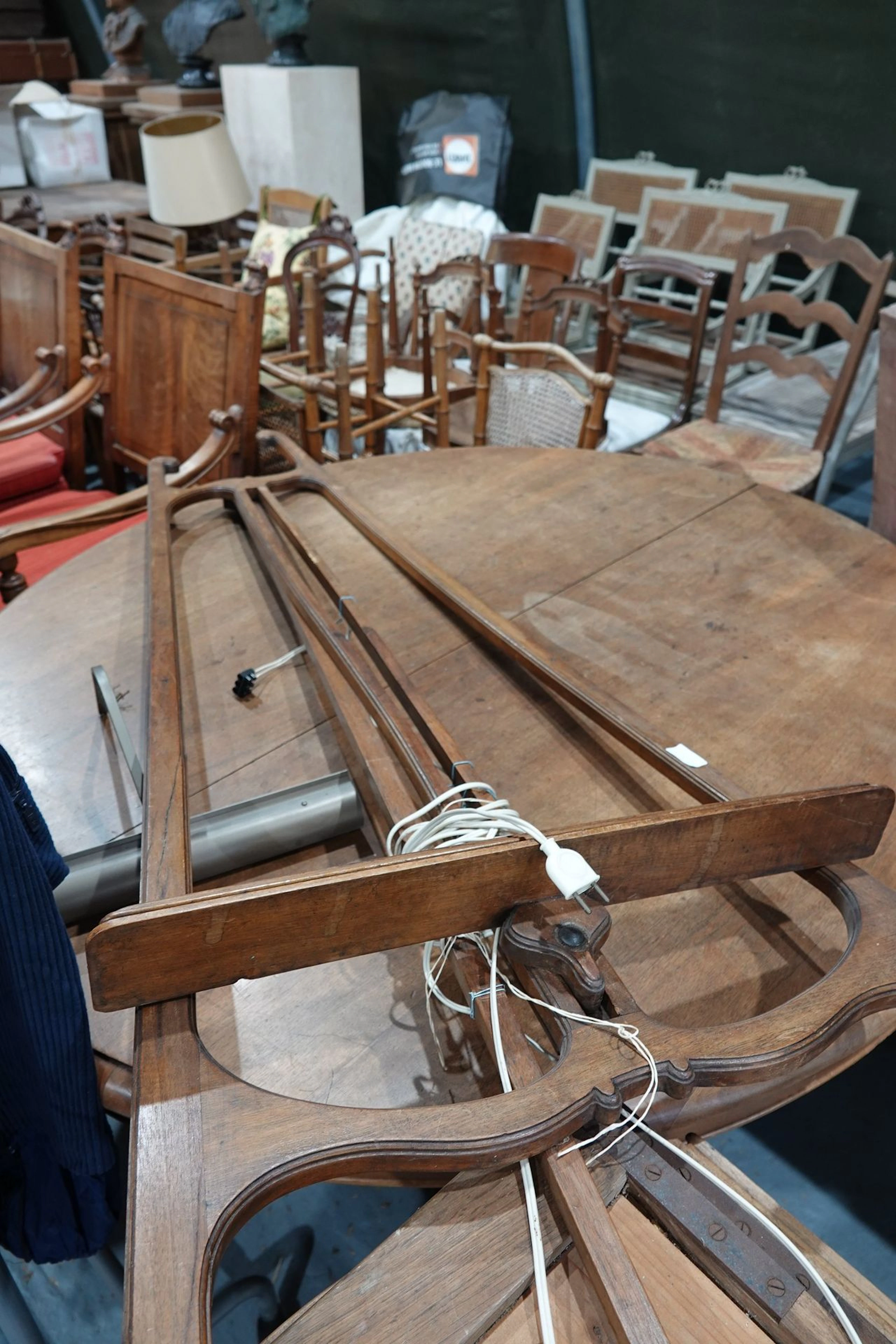 A large collection of natural wood and veneered furniture, m - Lot 618