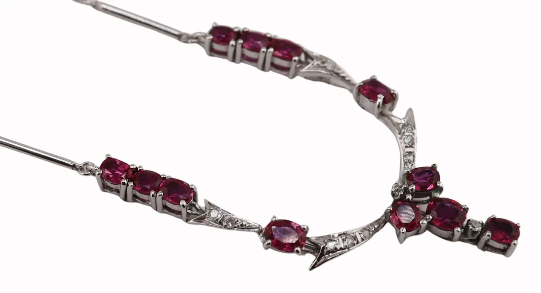 JEWELRY. 13.5kt Gold, 3.11ct Ruby and Diamond