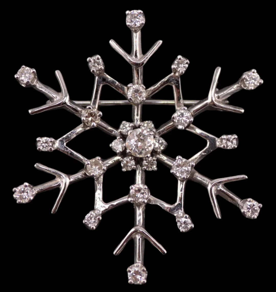 JEWELRY. 12.5kt White Gold and Diamond Snowflake