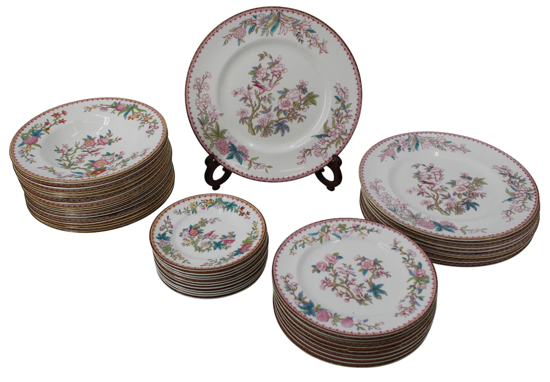 Royal Doulton Ito Pattern Part Dinner Service