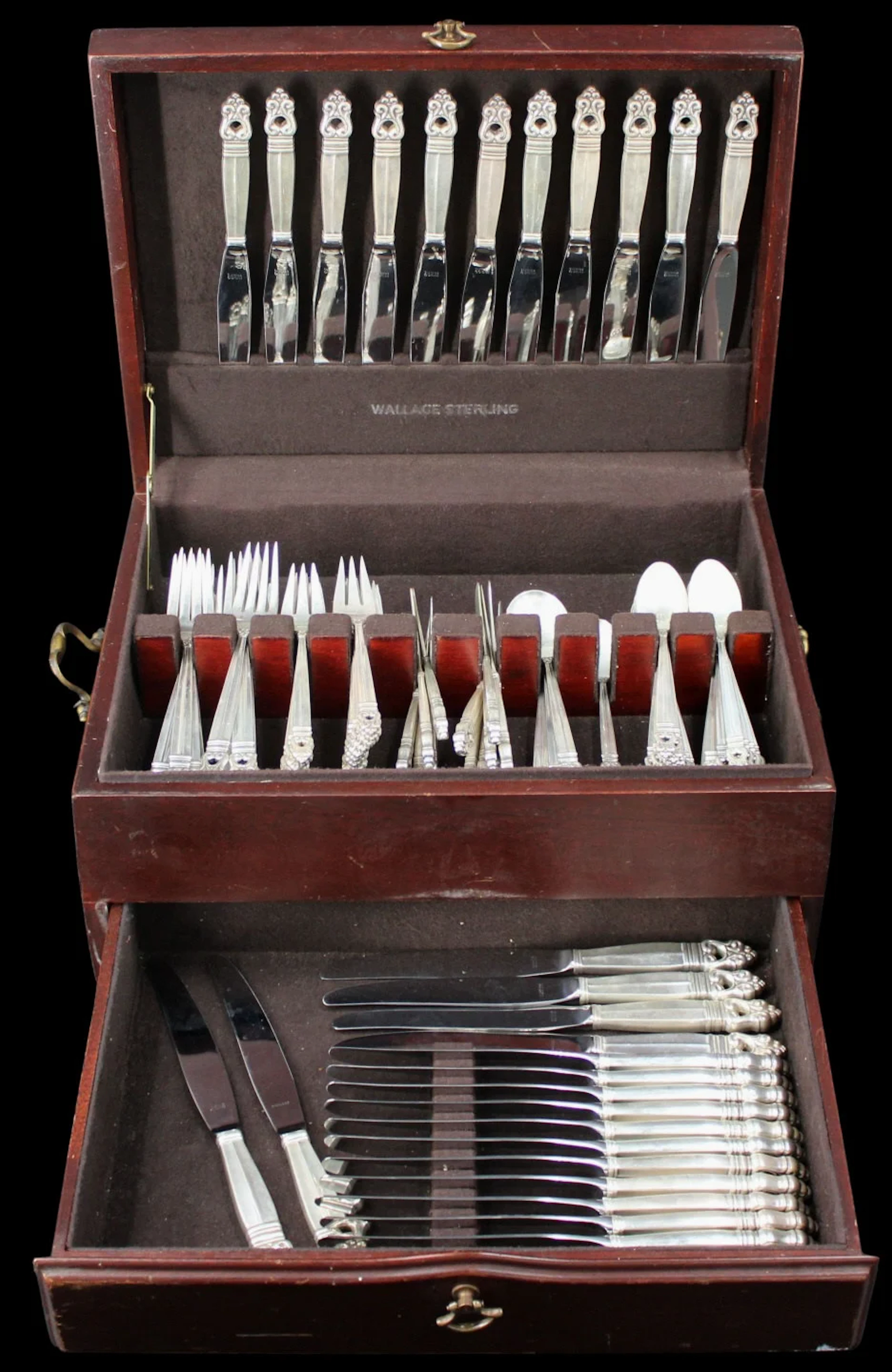 STERLING. International Sterling Royal Danish