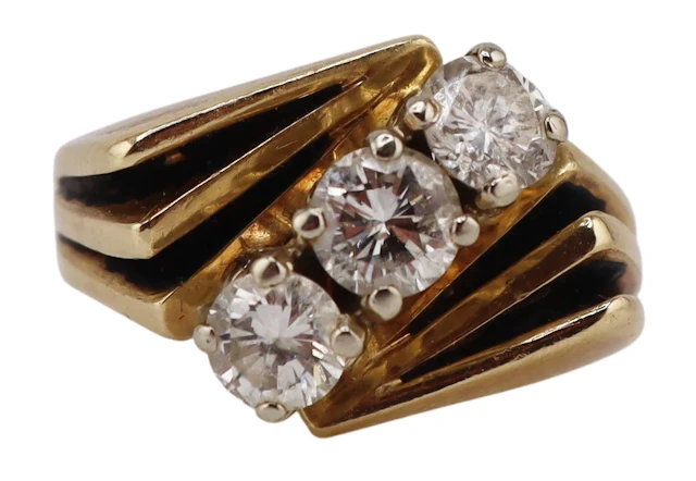 JEWELRY. Signed Andy 13.5kt Gold and Diamond Ring.