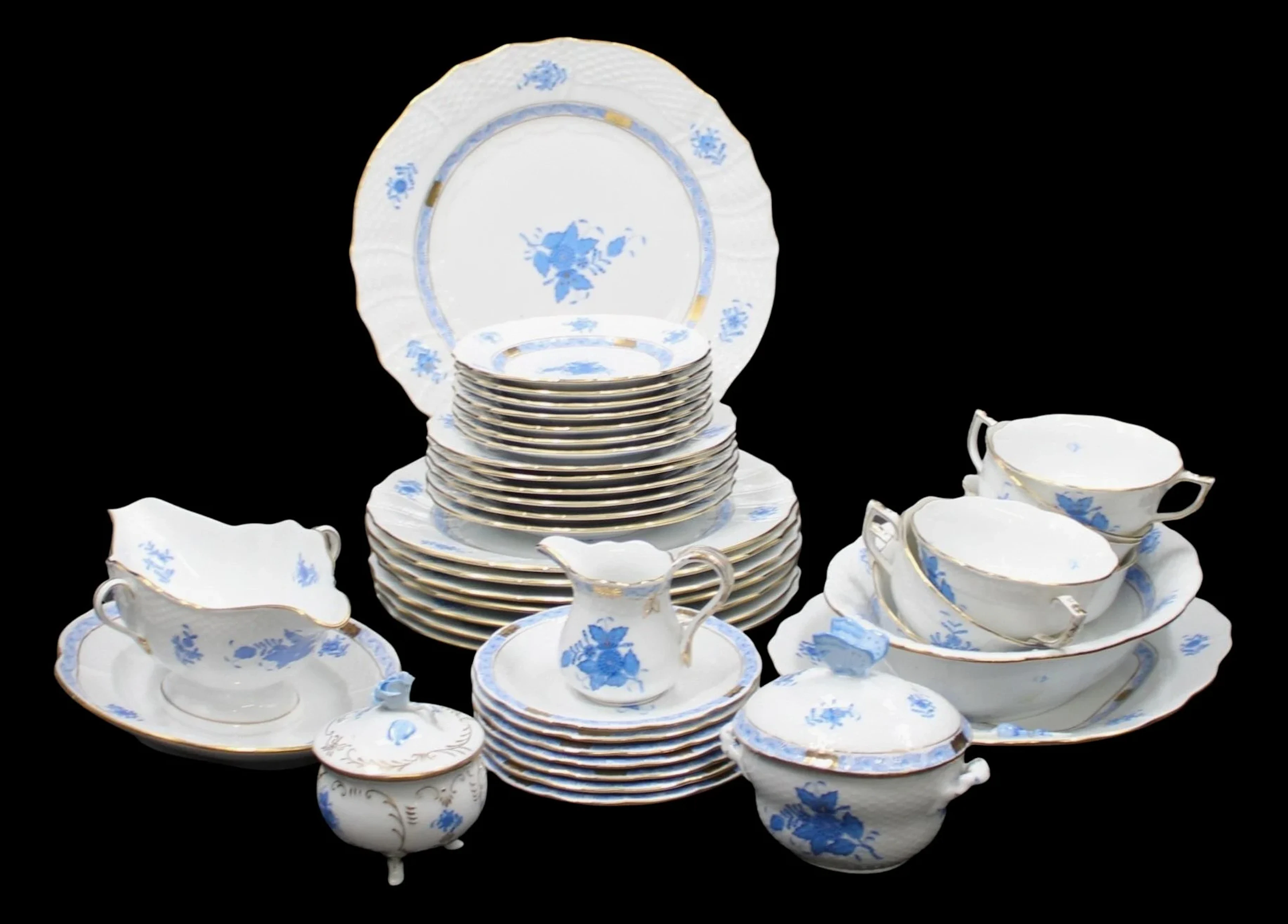 HEREND Porcelain Service.