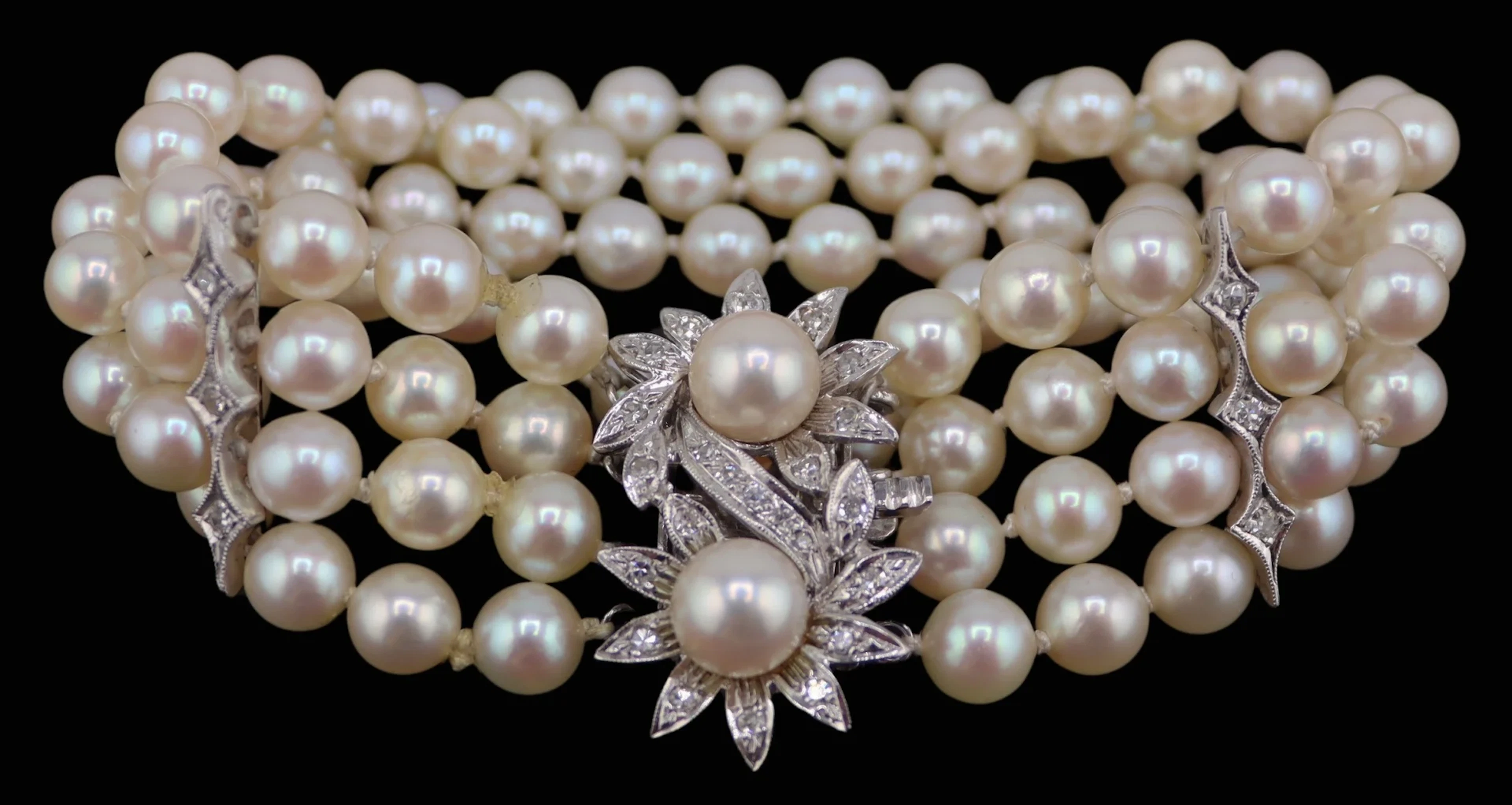 JEWELRY. 13.5kt Gold, Pearl and Diamond Bracelet.