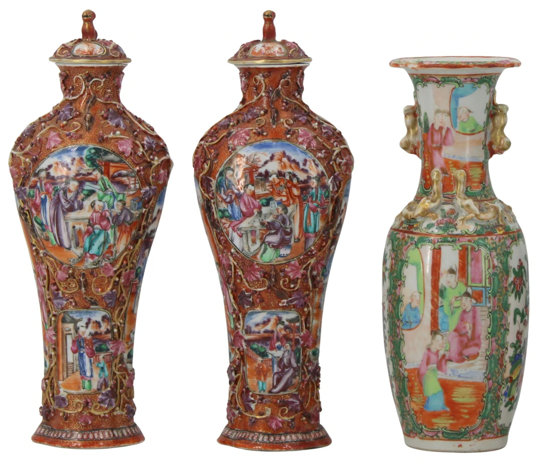 Pair of Antique 18th C Chinese Rose Mandarin Urns.
