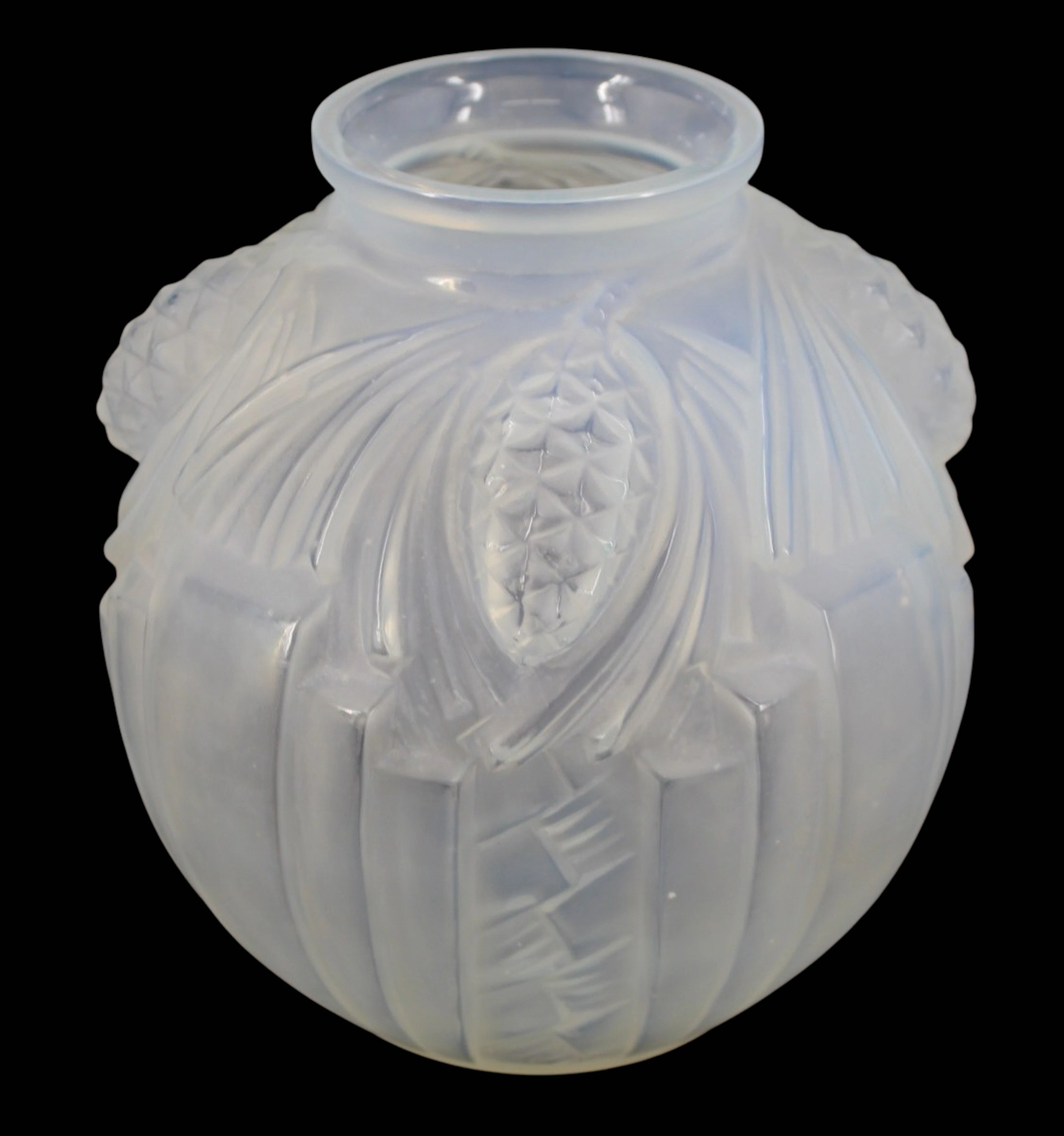 PIERRE de CAGNY Art Deco Glass Vase.