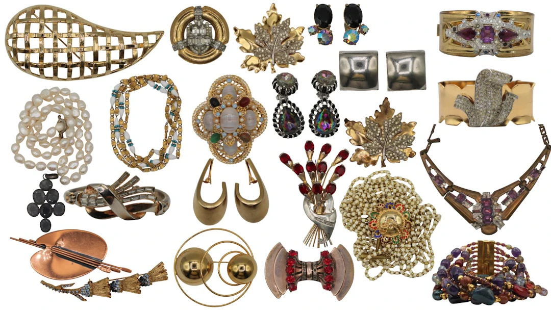 JEWELRY. Large Grouping of Costume Jewelry.