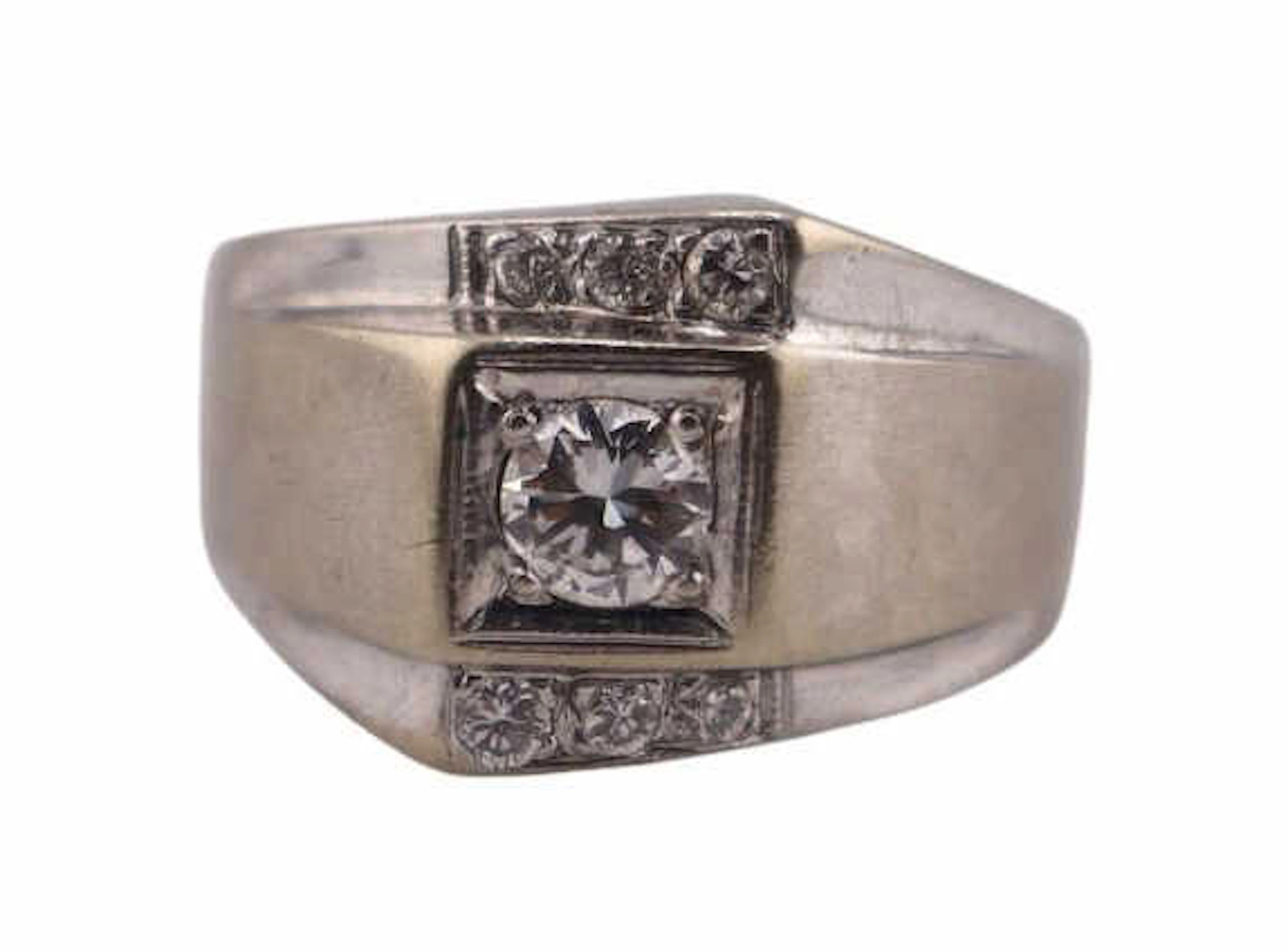 JEWELRY. Men's 14kt Gold and Diamond Ring.