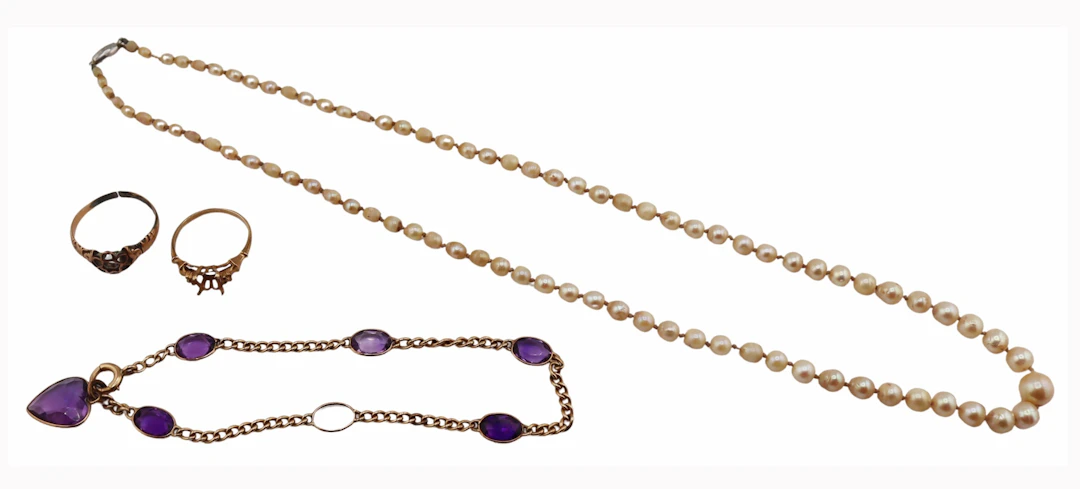 JEWELRY. Collection of Antique Jewelry.