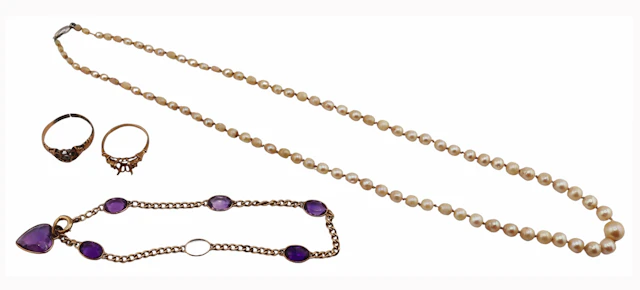 JEWELRY. Collection of Antique Jewelry.