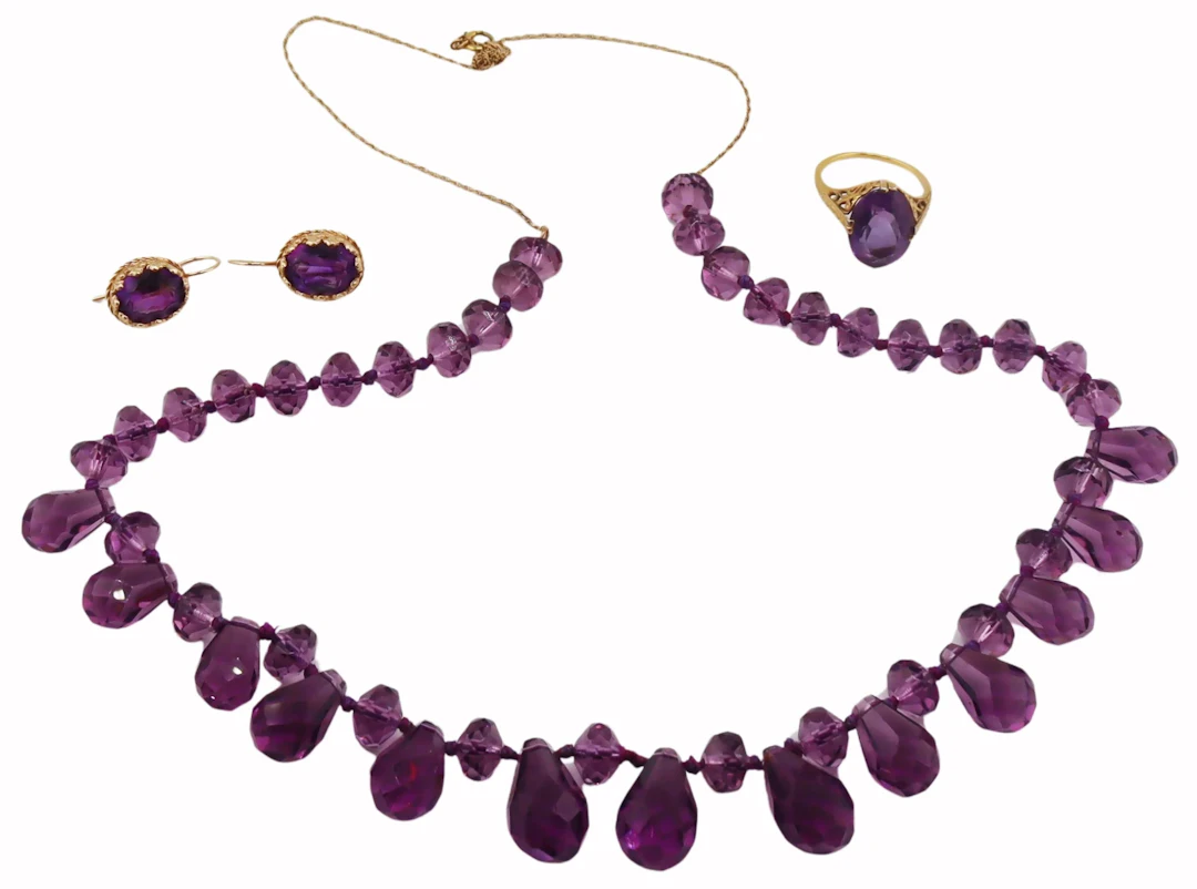JEWELRY. Collection of Amethyst and Gold Jewelry.