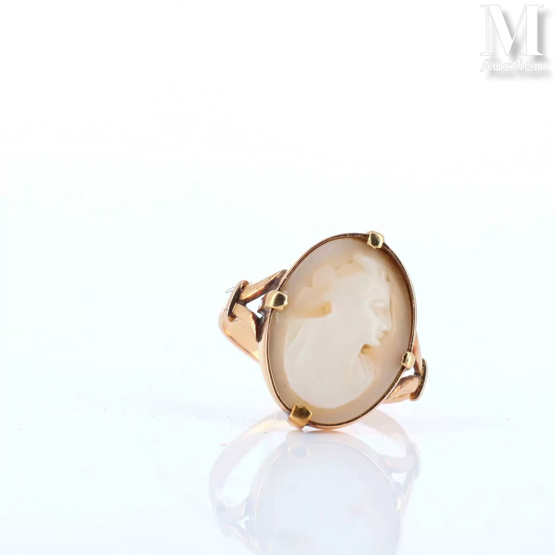 Bague et pendentif camée