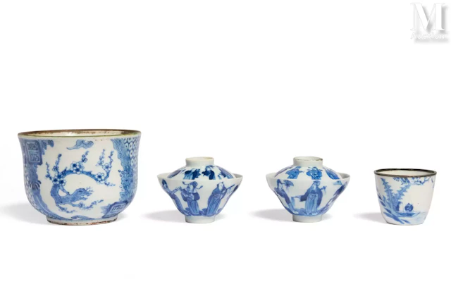 VIETNAM, XIXe siècle Ensemble de quatre pièces en porcelaine