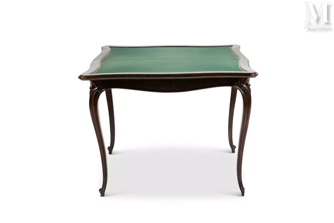 Table à jeux en bois teinté