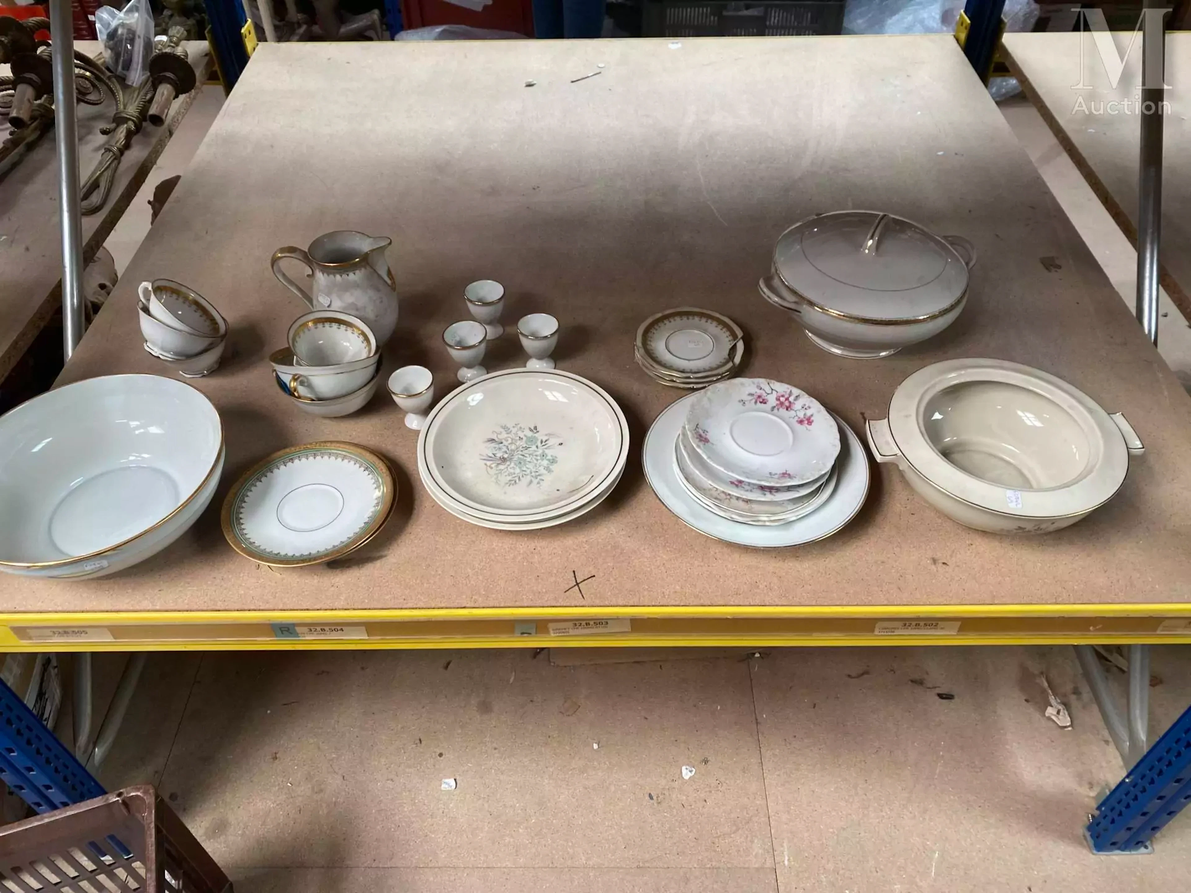 Manette de céramiques diverses