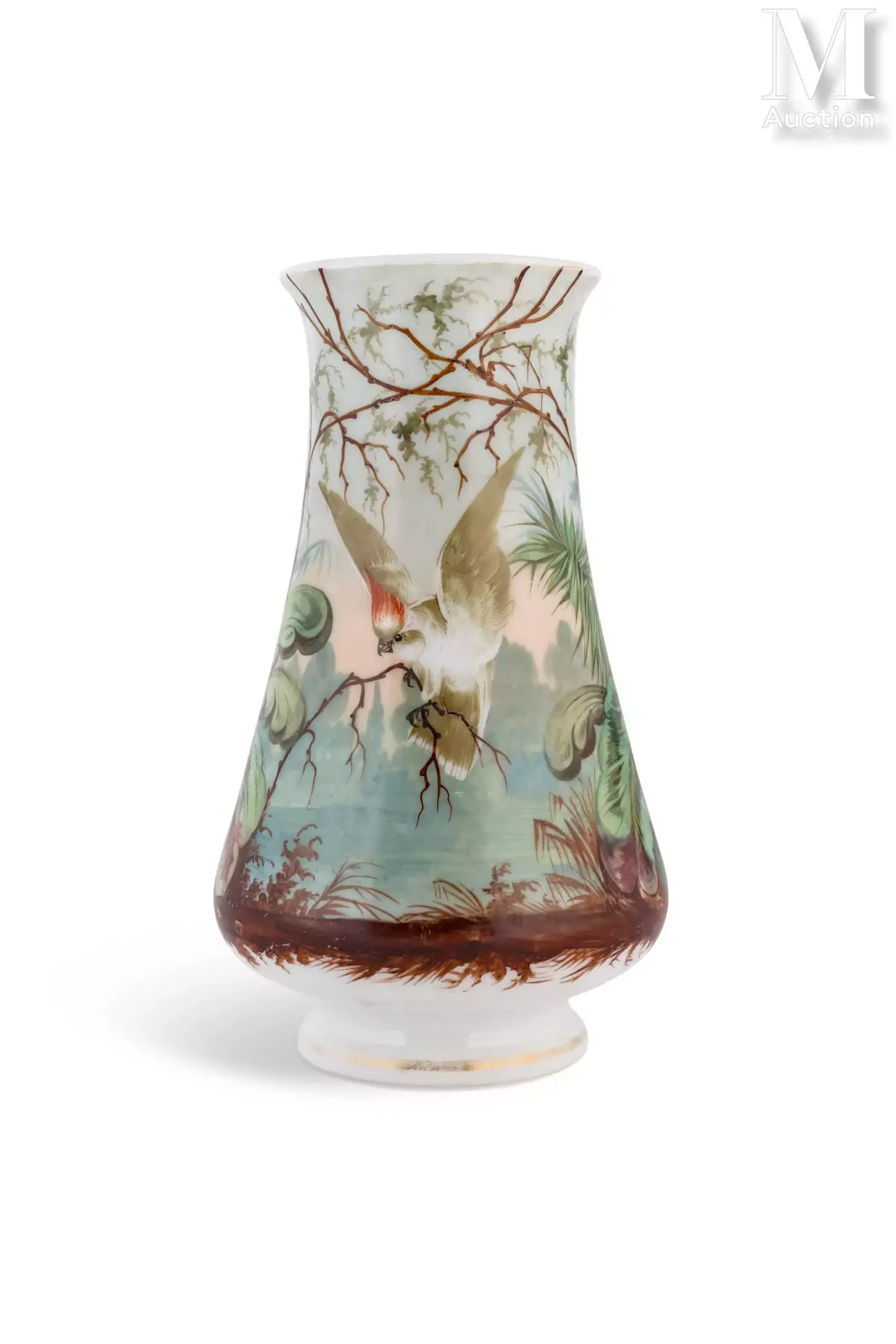 FRANCE, début XXe siècle Vase en opaline blanche