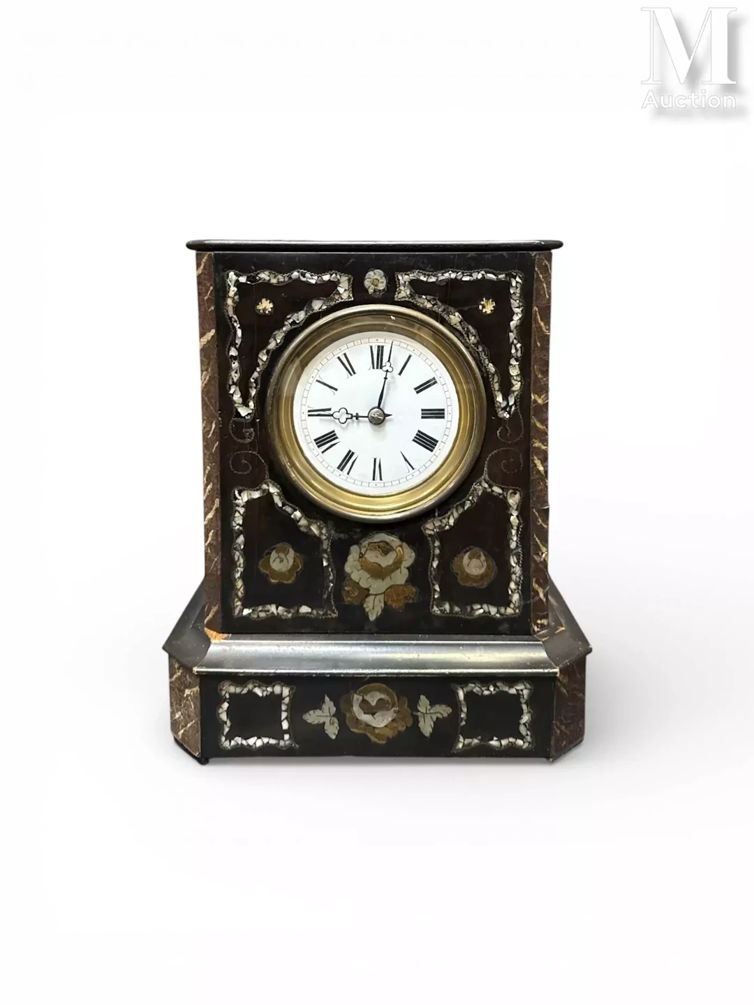 PENDULE BORNE