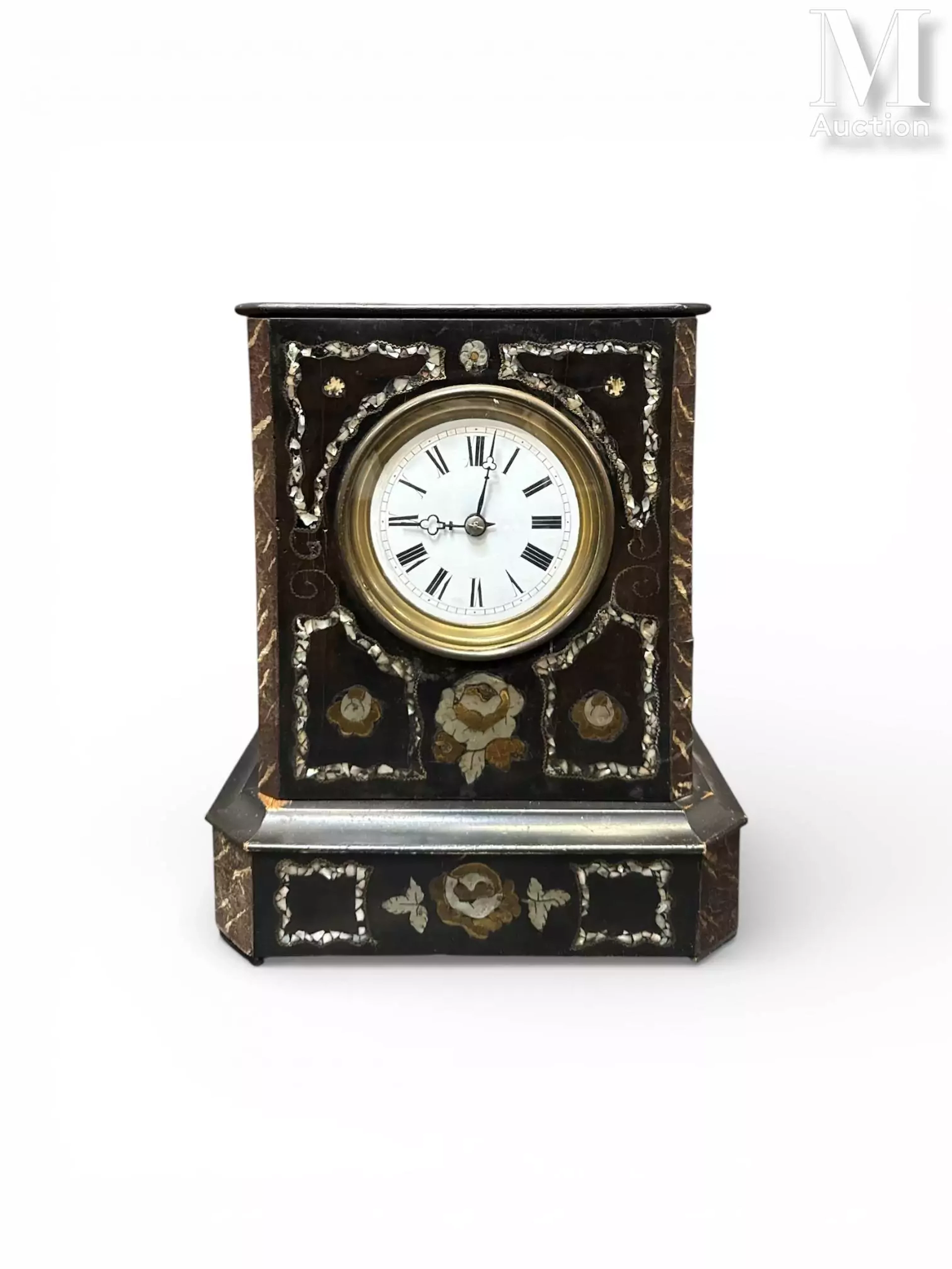 PENDULE BORNE