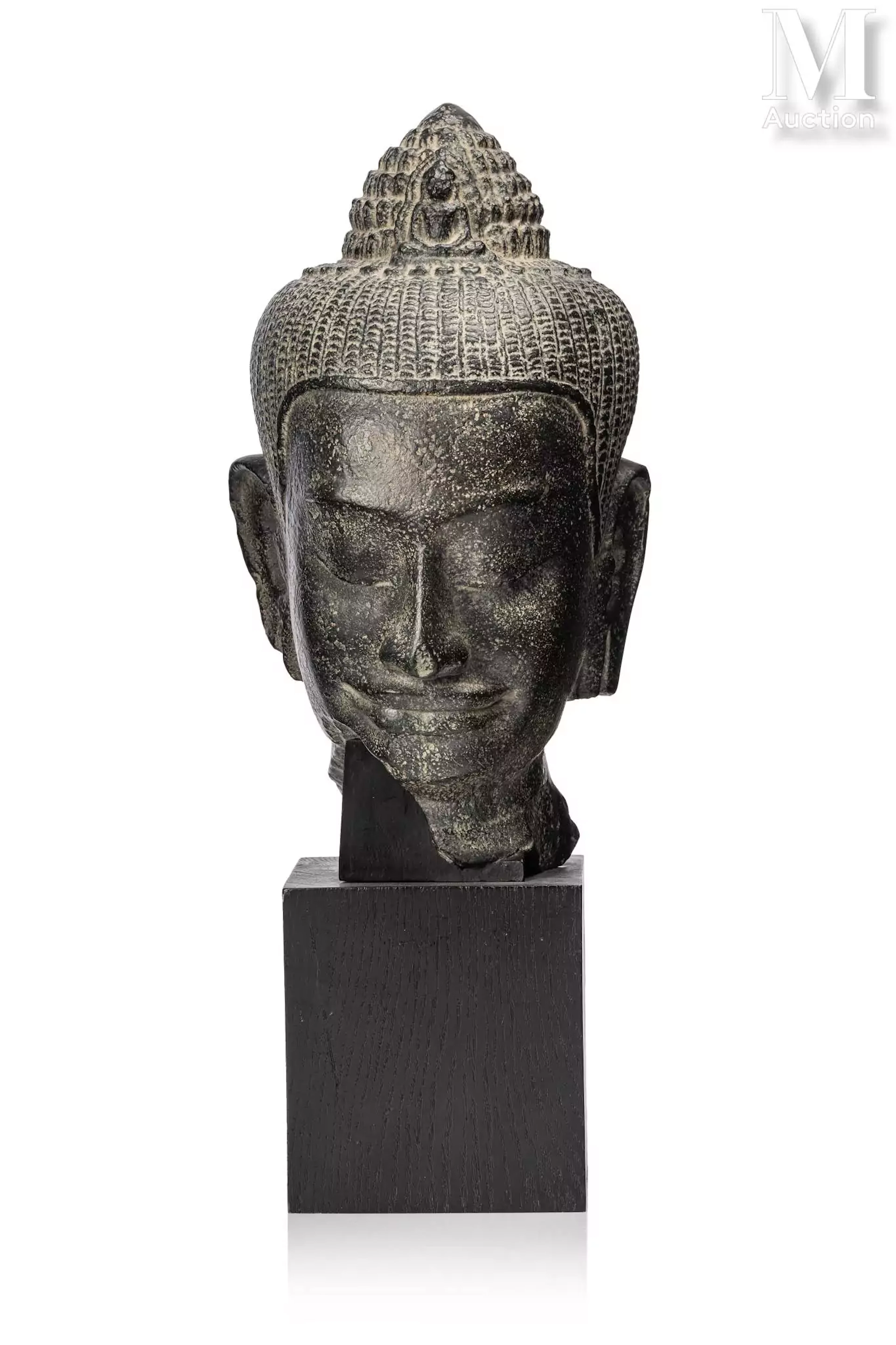 VIETNAM, XXe siècle Statue en bronze à patine marron-verte