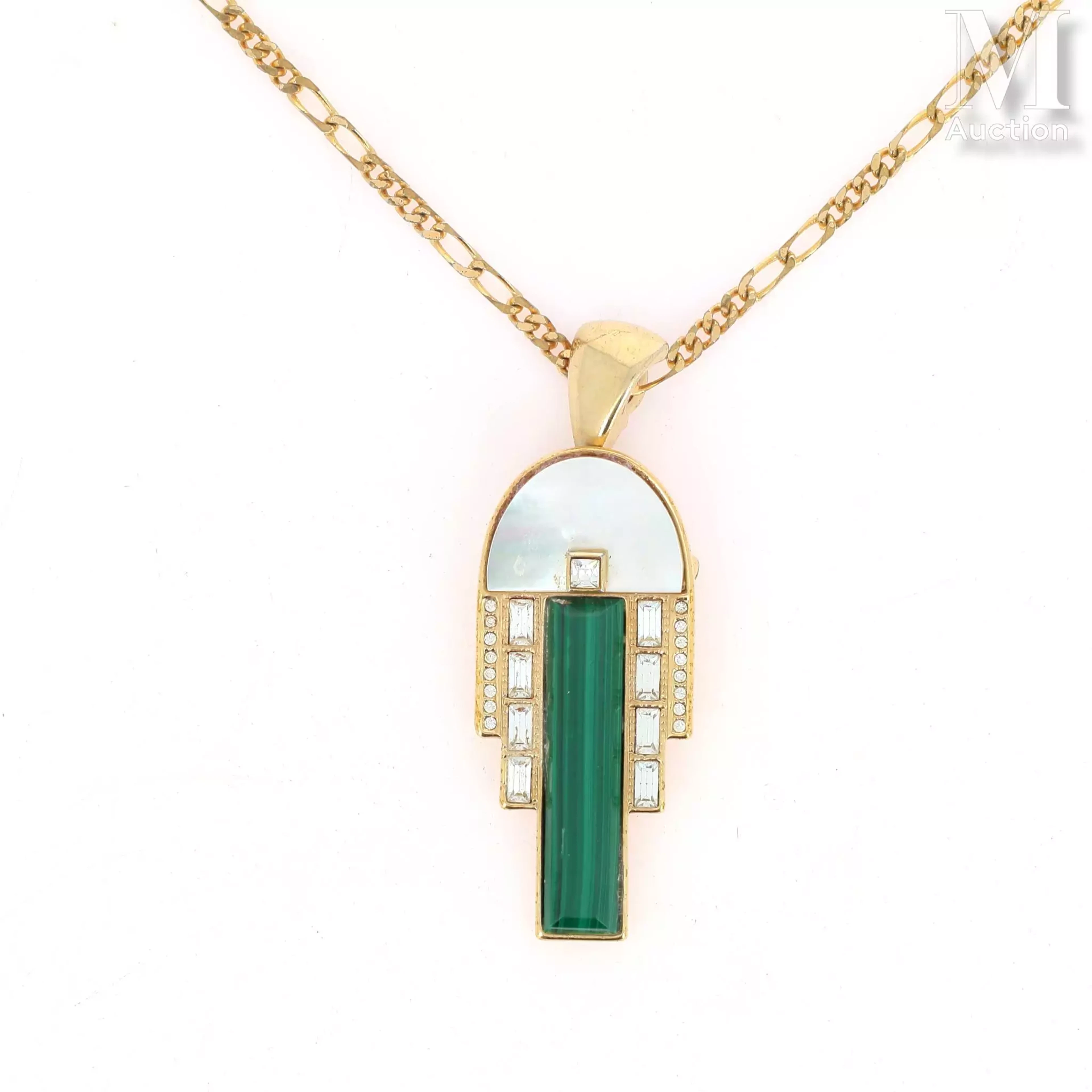 Broche pendentif de style Art Déco