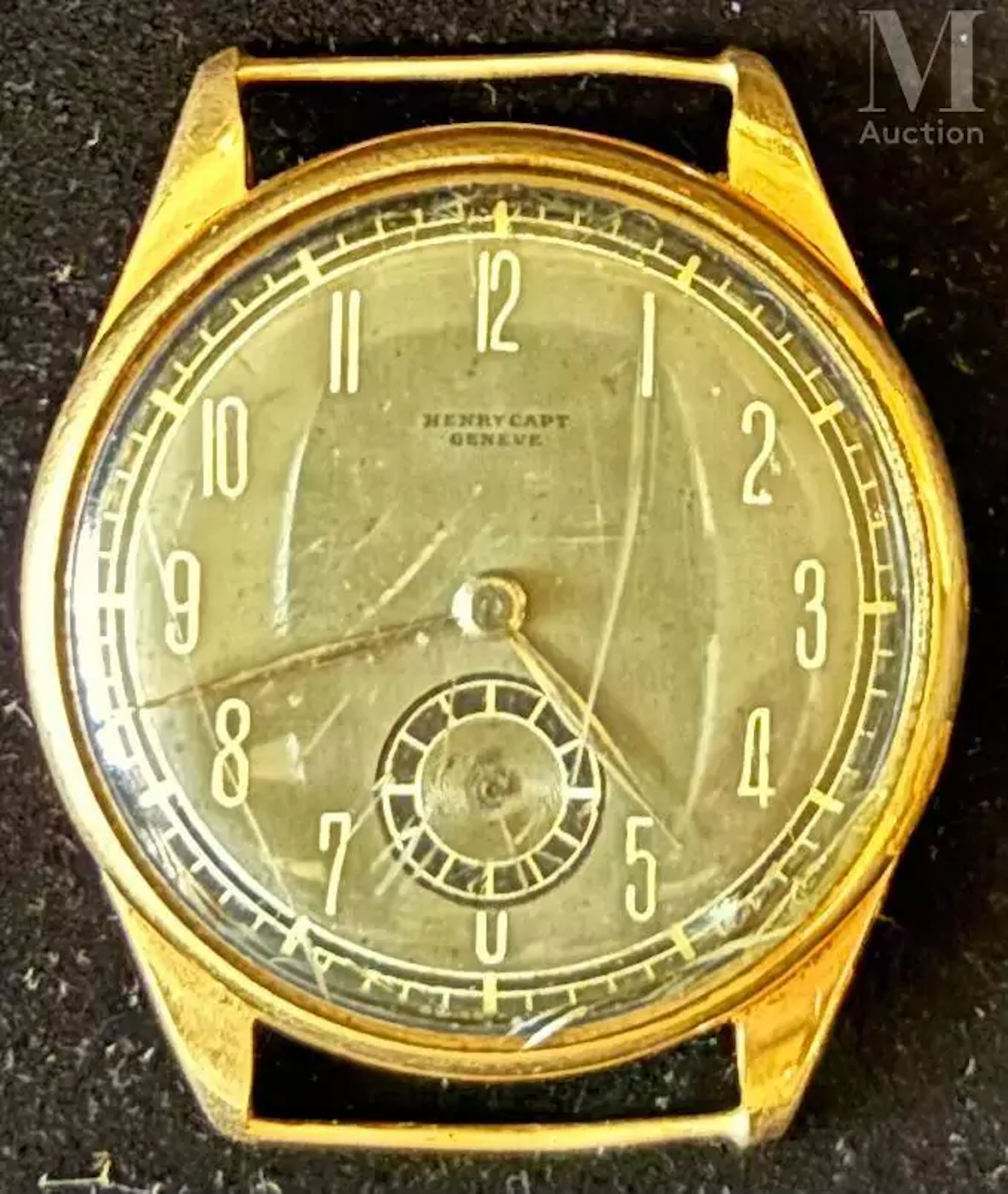 Henry CAPT, Genève, Montre chronographe en or jaune 18K