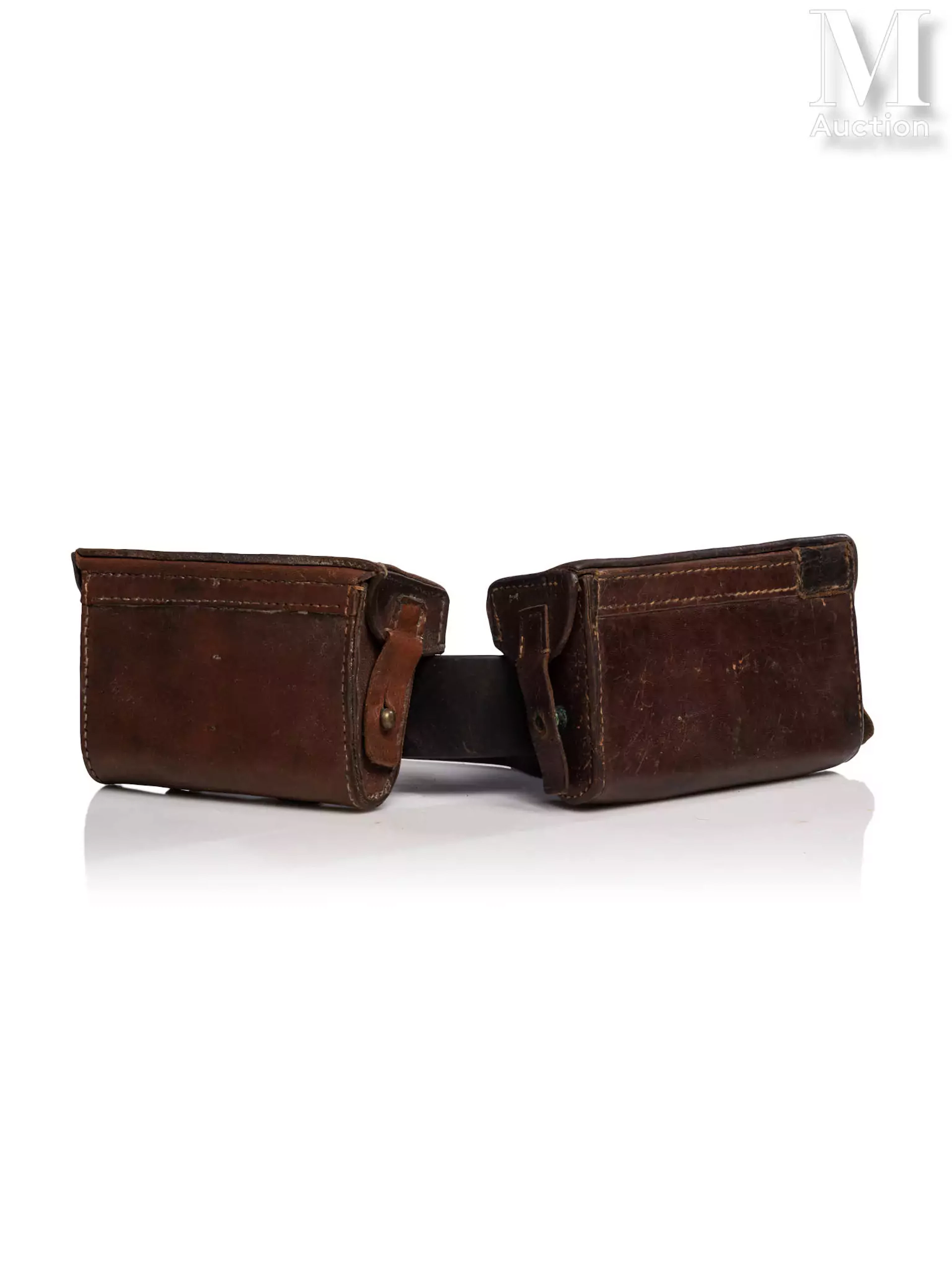 Ceinturon à deux cartouchières, modèle de 1909, en cuir brun