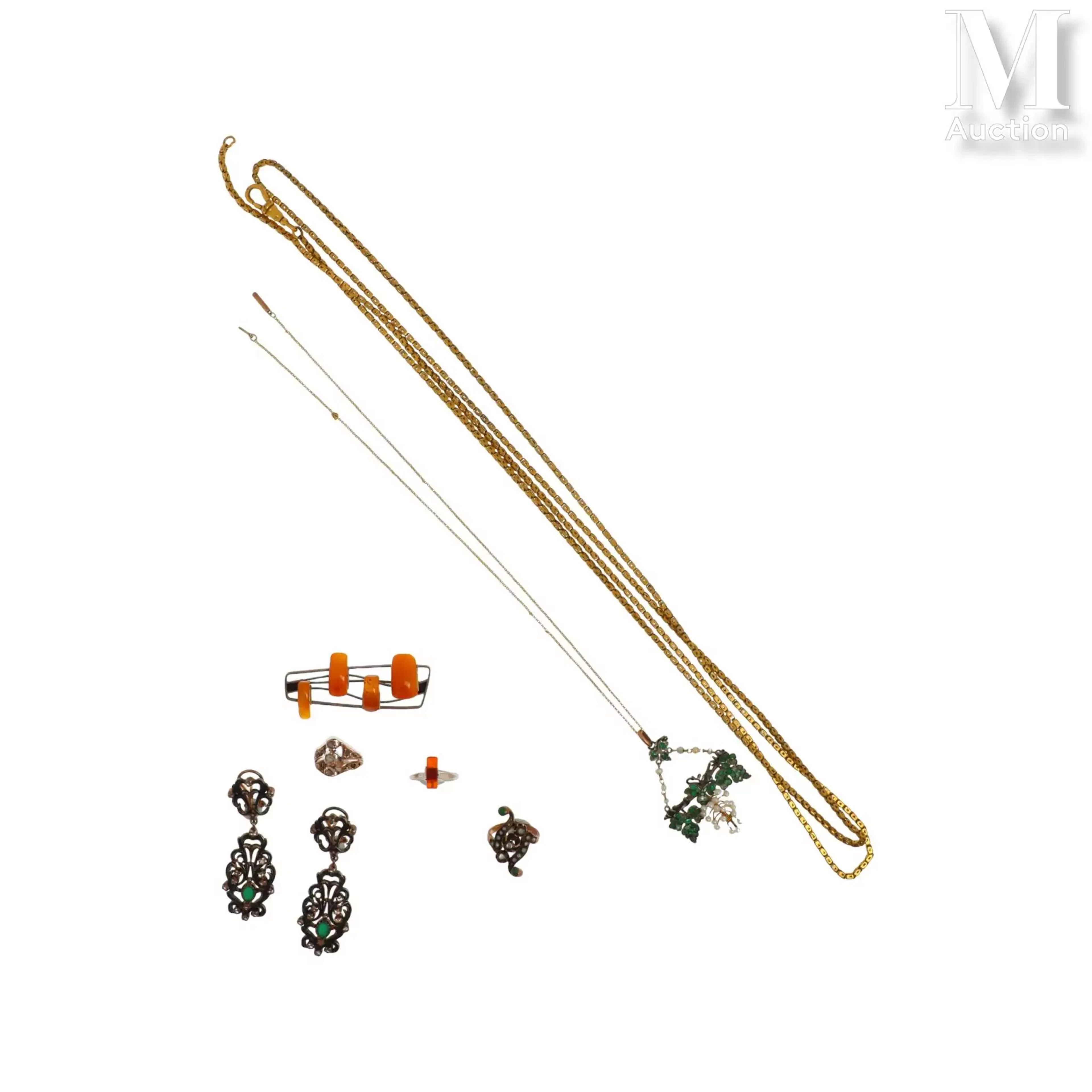 Lot de bijoux divers