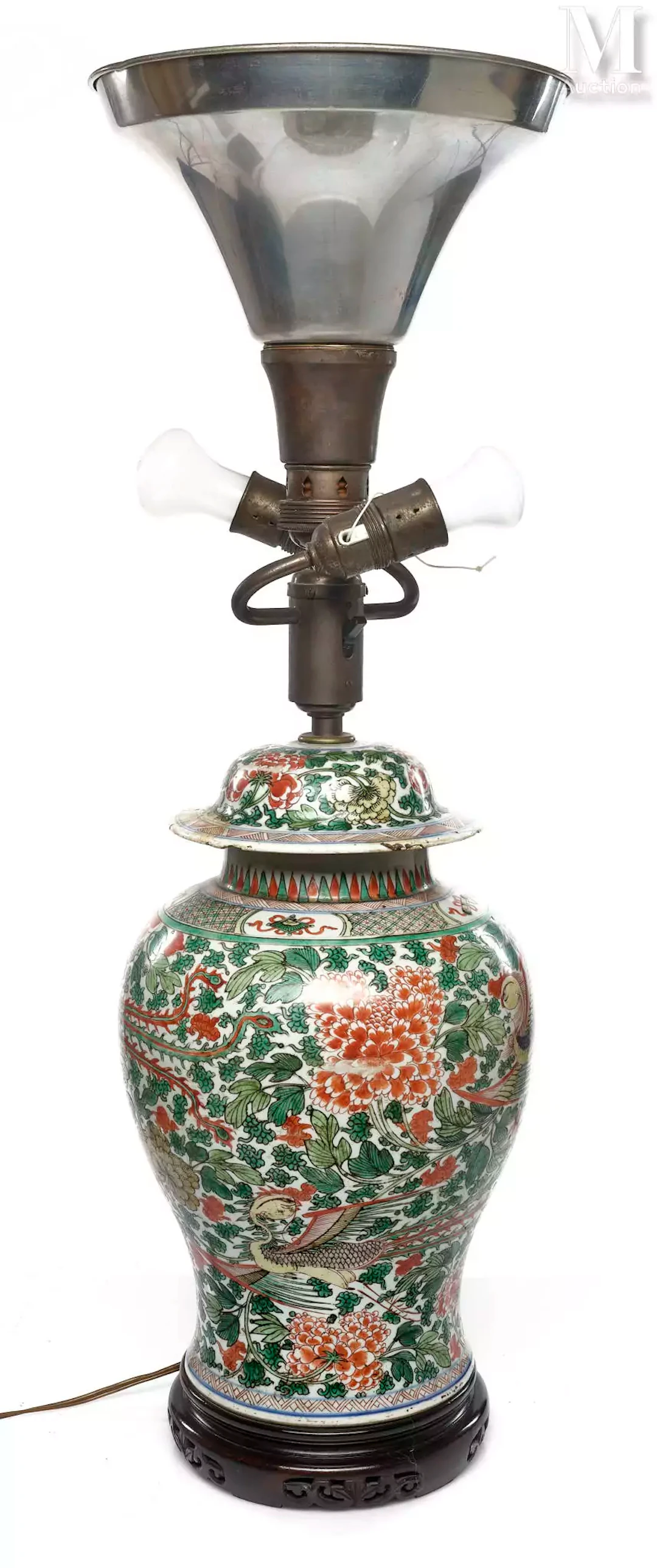CHINE, XIXe siècle Potiche couverte en porcelaine