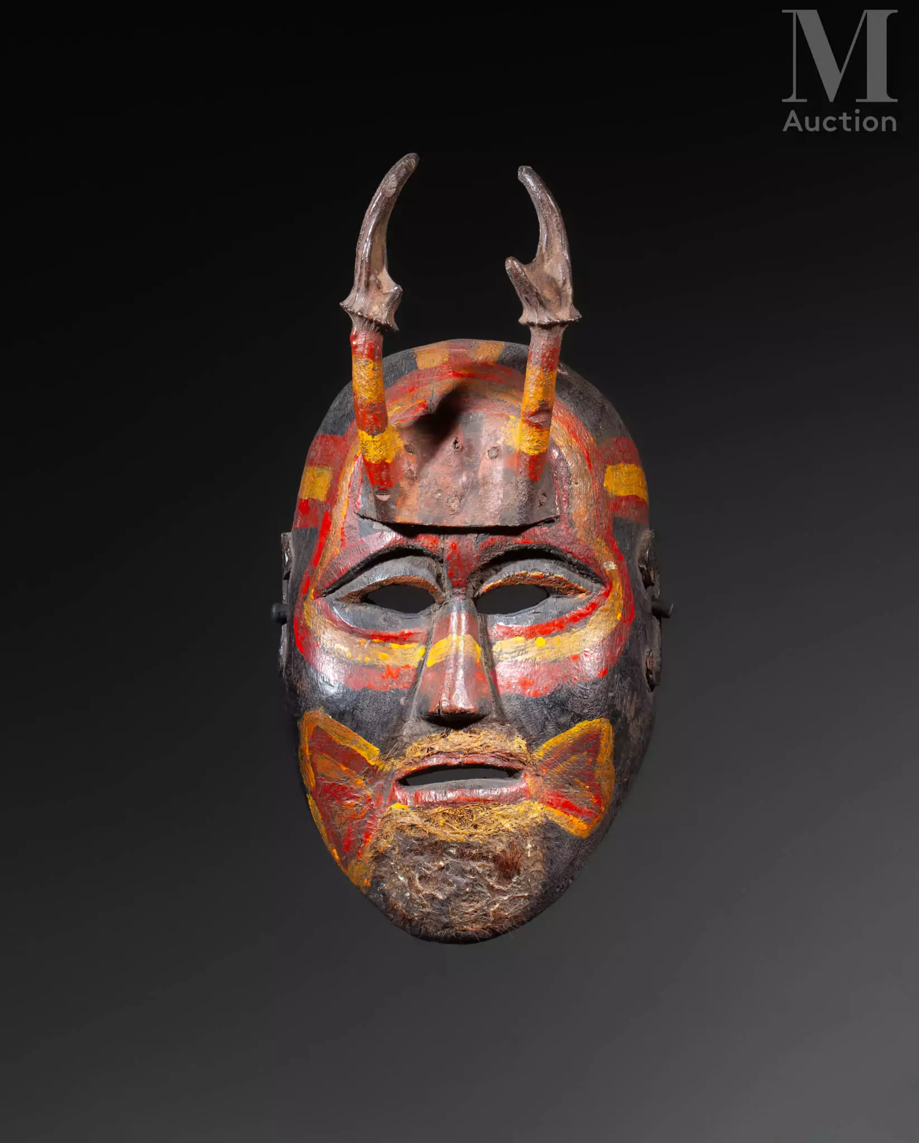 Masque aux cornes de daim