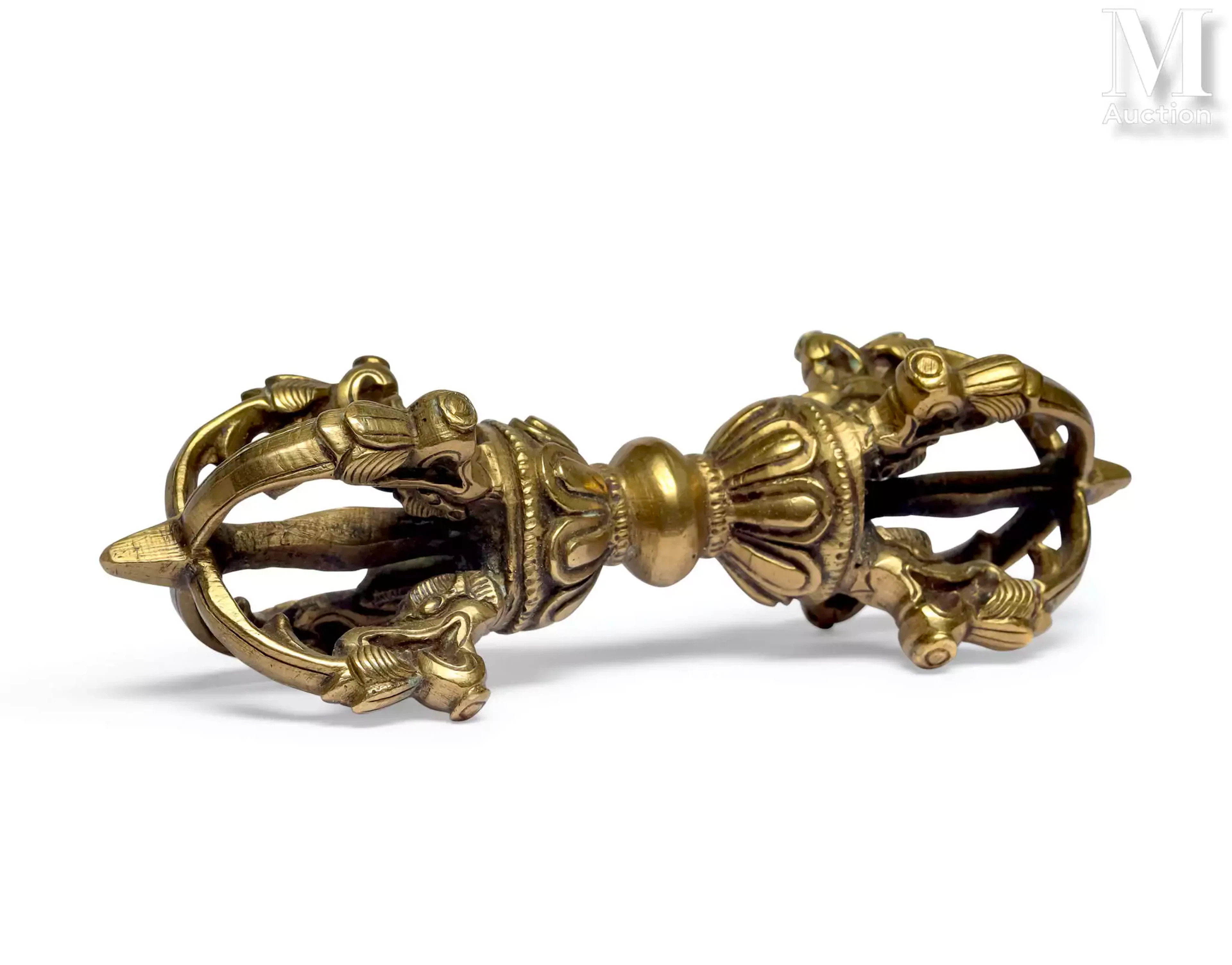 TIBET, XXe siècle Vajra en bronze doré