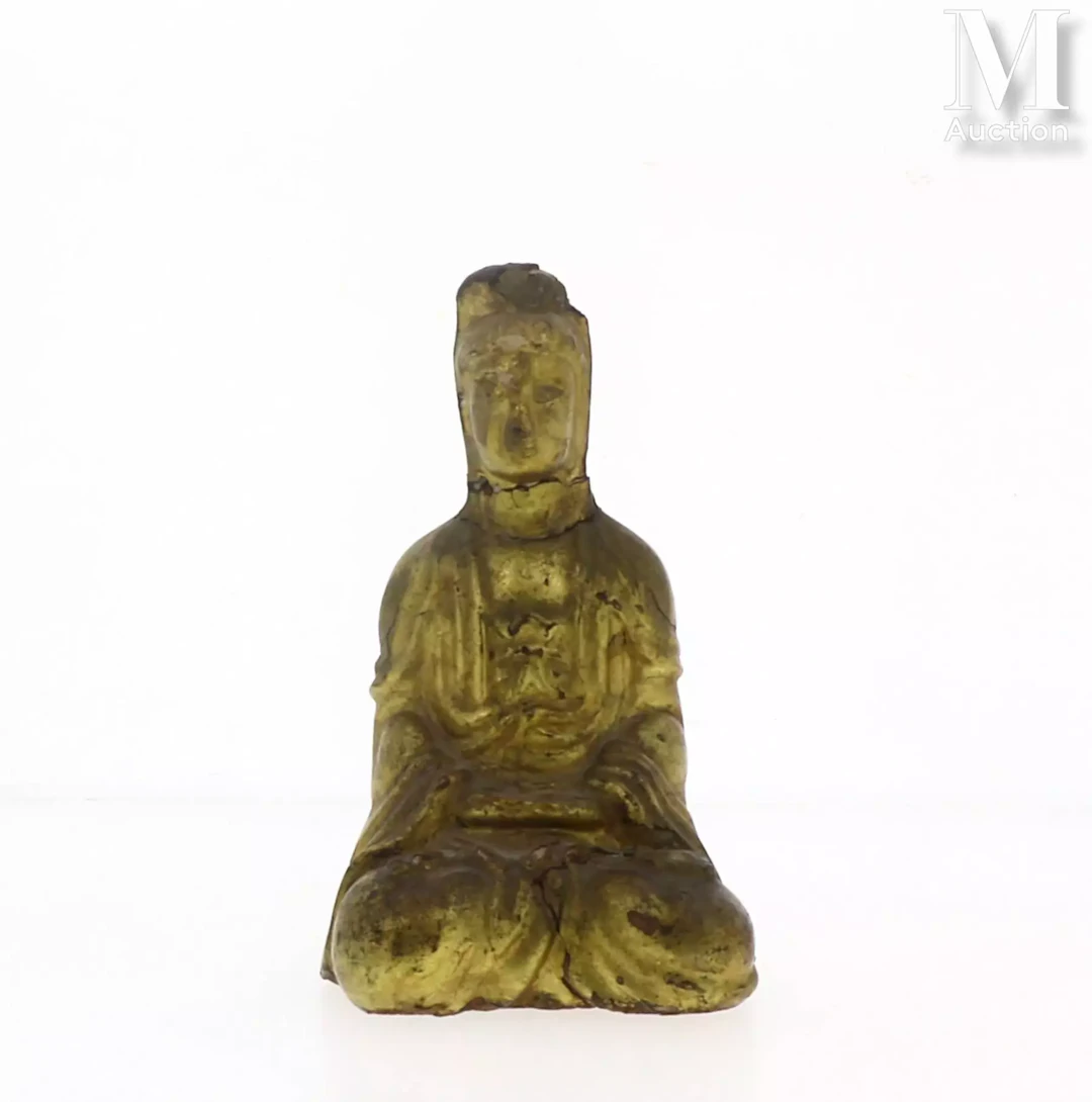 CHINE, XIXe siècle Statue en bois doré