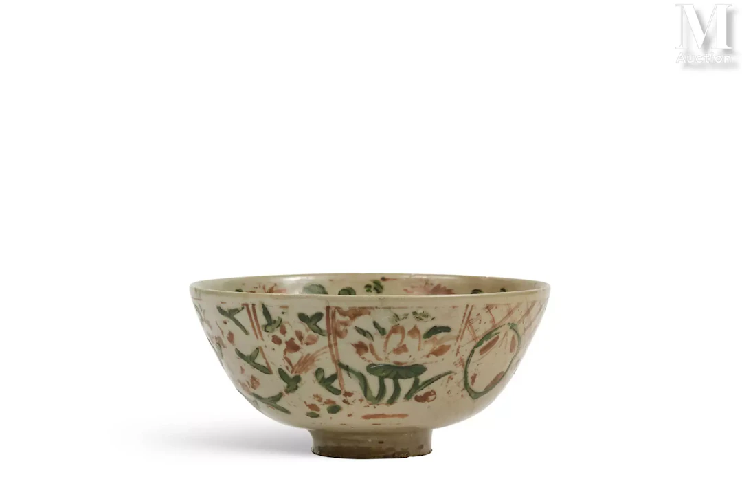 CHINE, XVIIe siècle Coupe en porcelaine