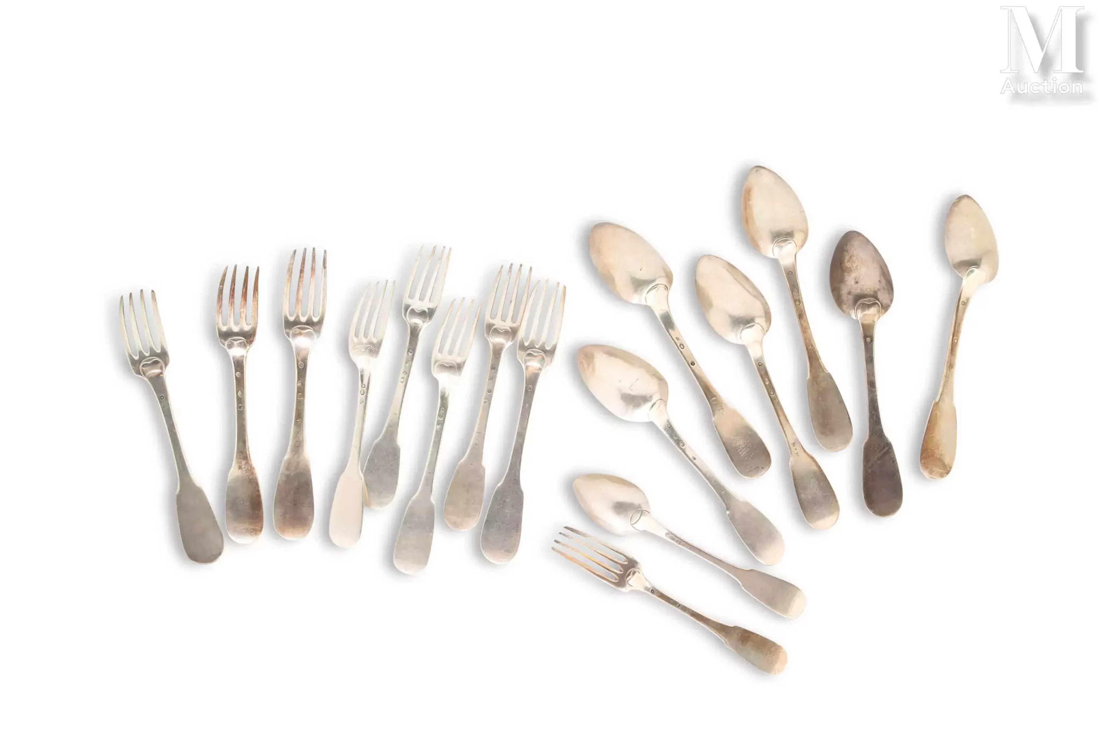 Lot de couverts en argent;