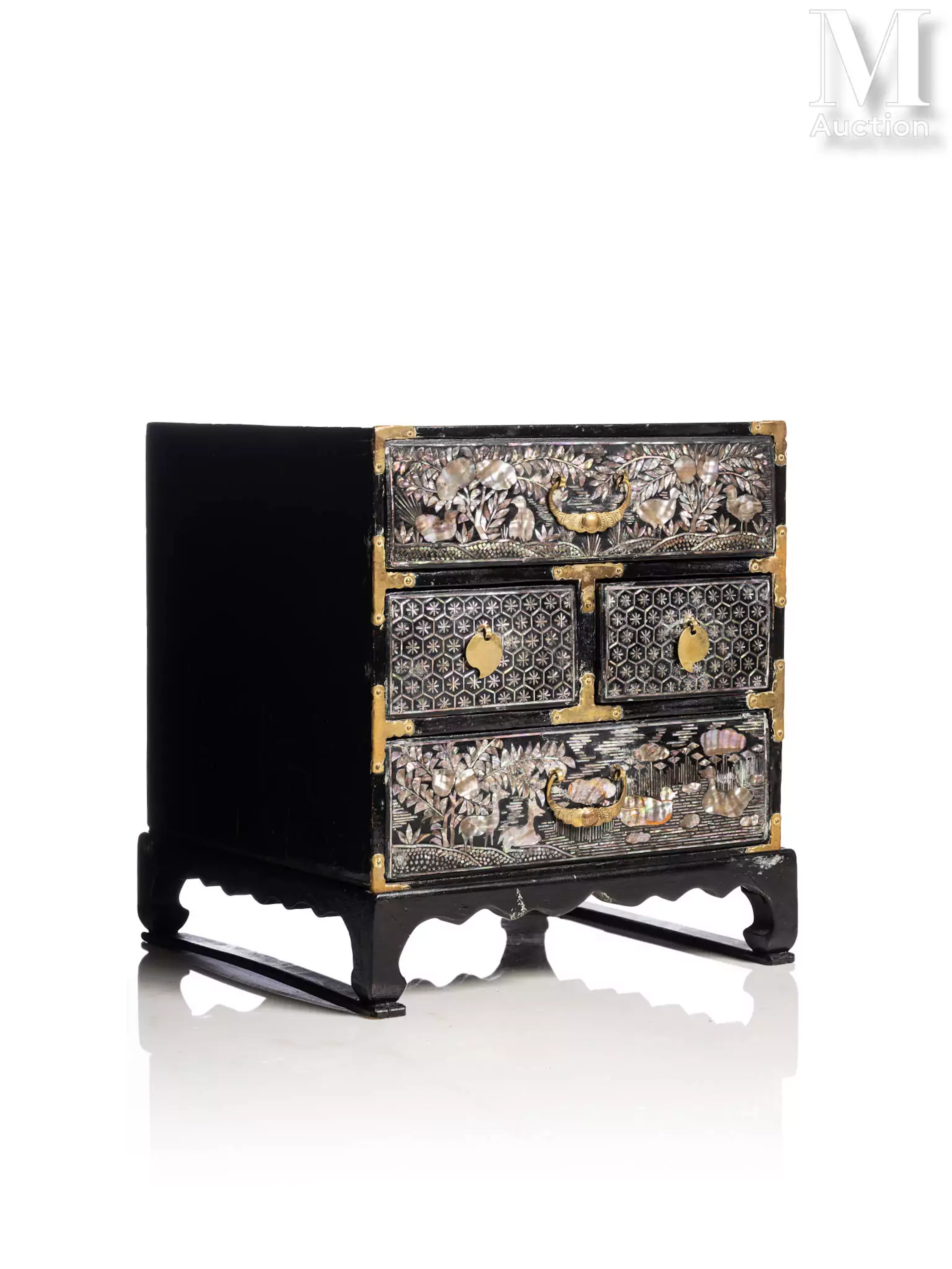 CORÉE, Epoque Joseon, XIXe siècle Petit cabinet