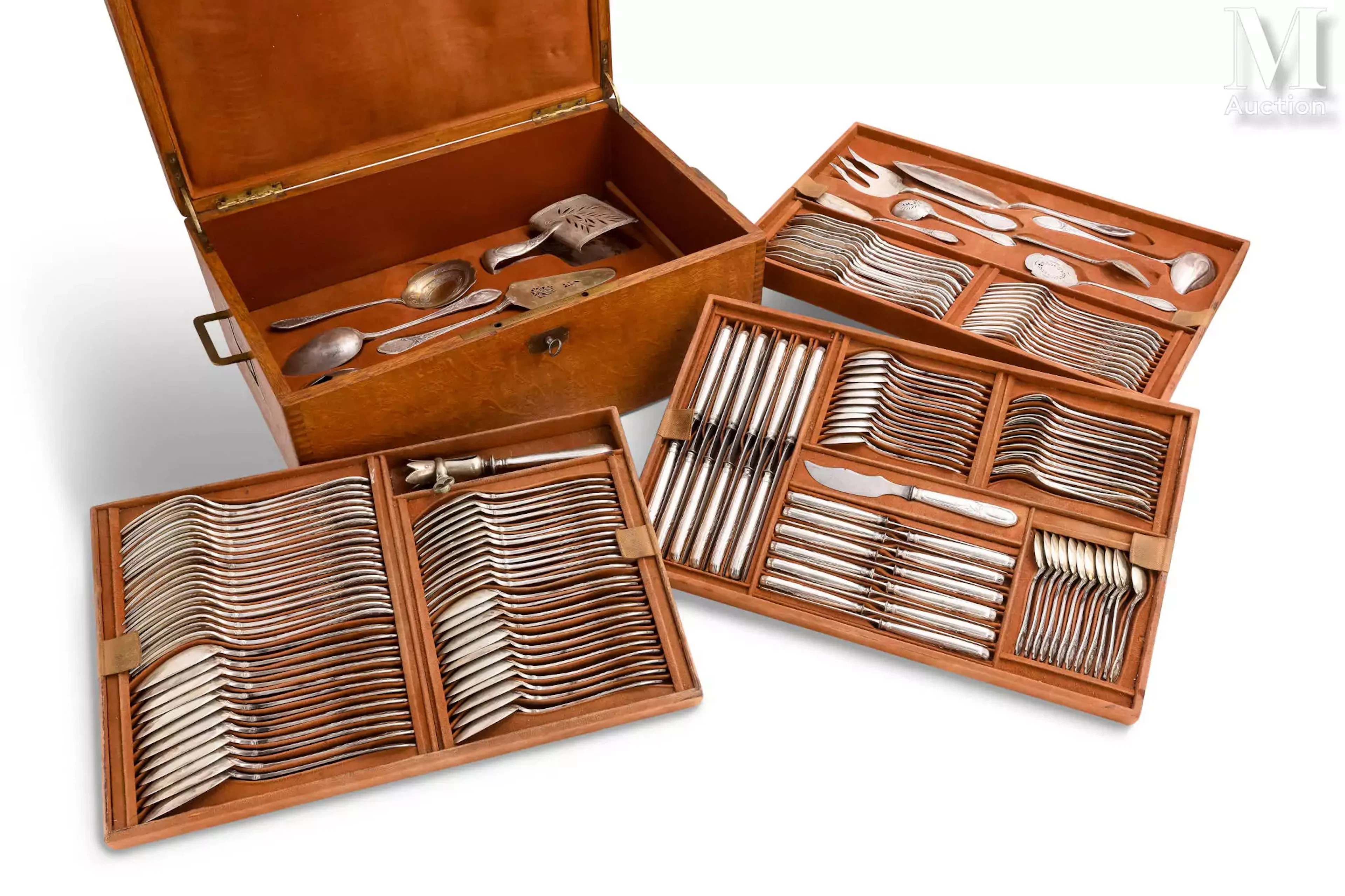Ménagère en argent;
