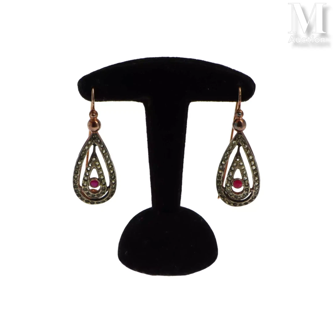 Paire de boucles d'oreilles