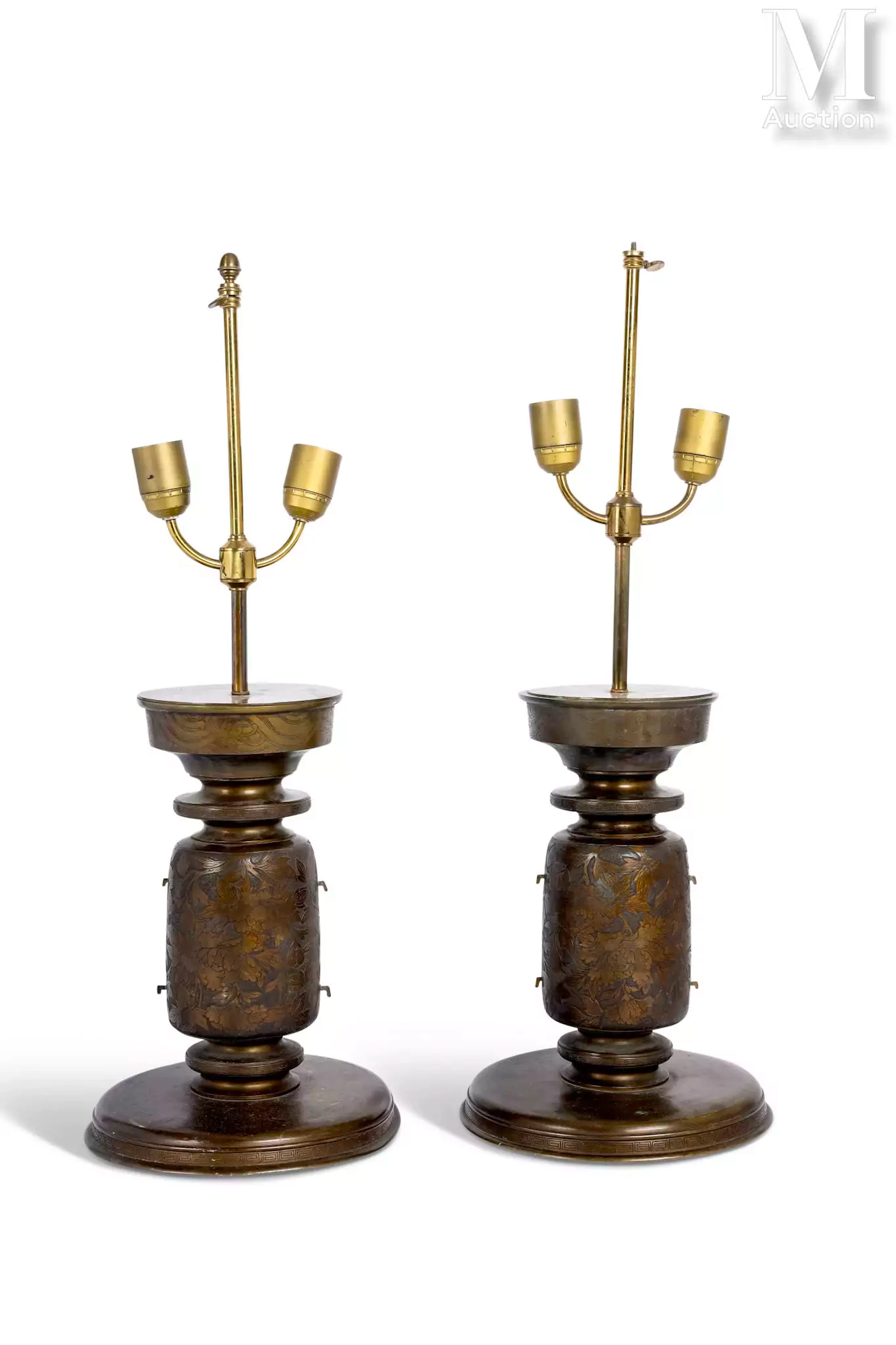 JAPON, Epoque Meiji Paire de vases japonais